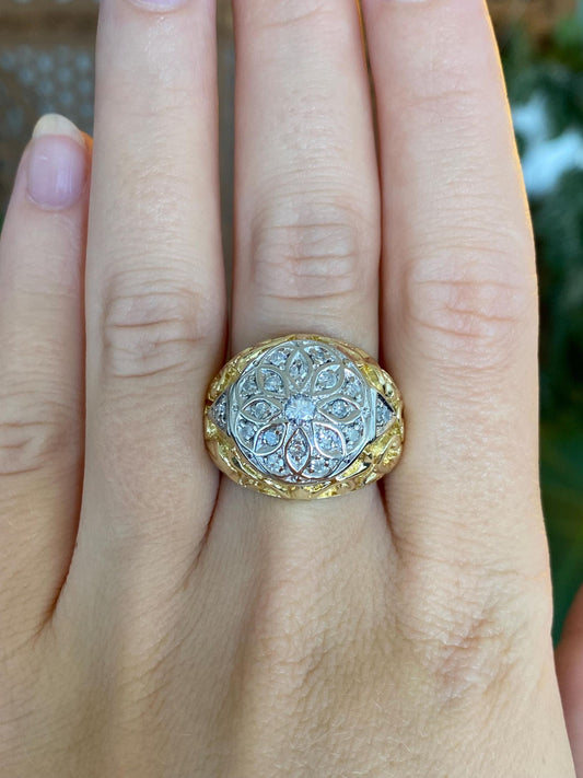 Vintage Solid 18k White & Yellow Gold Diamonds Embossed Floral Style Ring Band - Size 9