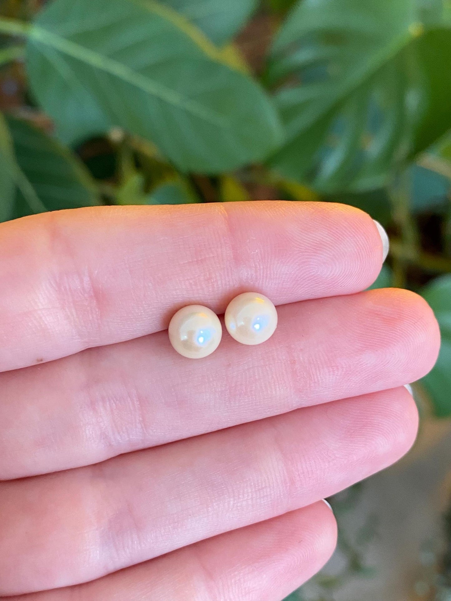 Vintage Solid 14k Yellow Gold Pearl Stud Earrings