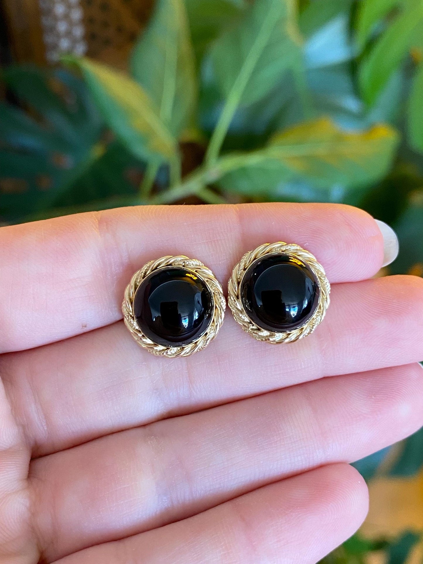 Vintage Solid 14k Yellow Gold Onyx Stud Earrings