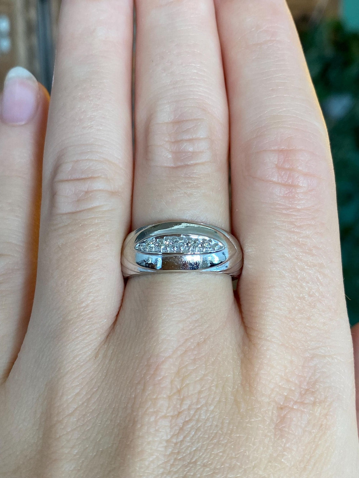 Vintage Solid 14k White Gold Diamonds Designed Ring Band - Size 8.25