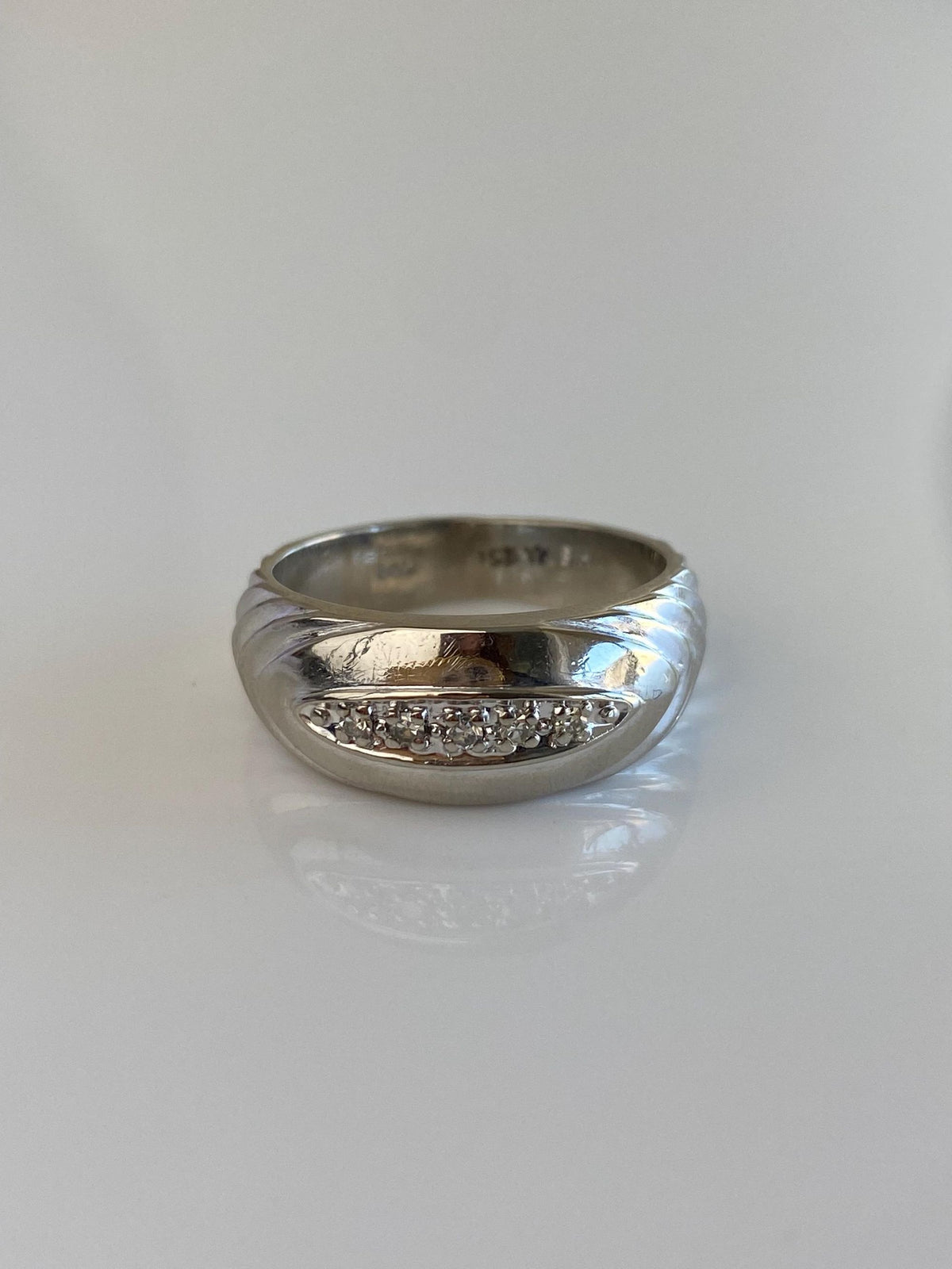 Vintage Solid 14k White Gold Diamonds Designed Ring Band - Size 8.25