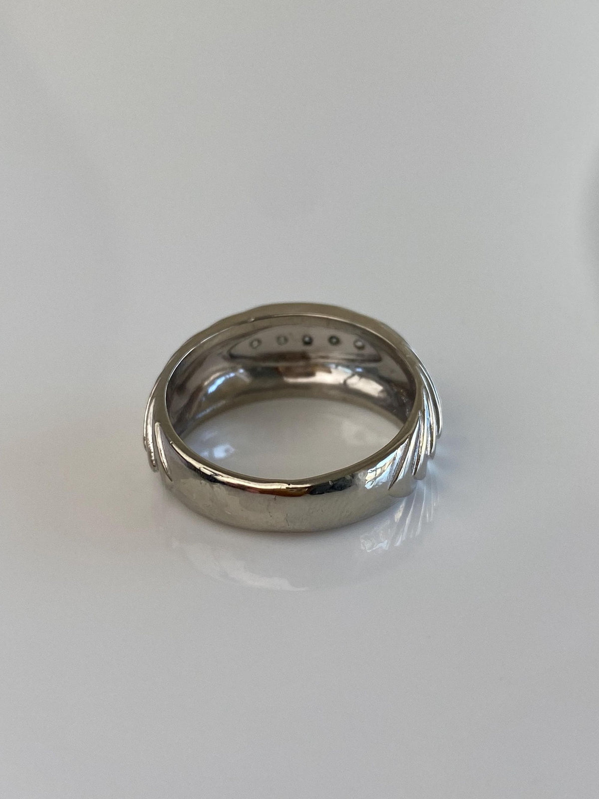Vintage Solid 14k White Gold Diamonds Designed Ring Band - Size 8.25