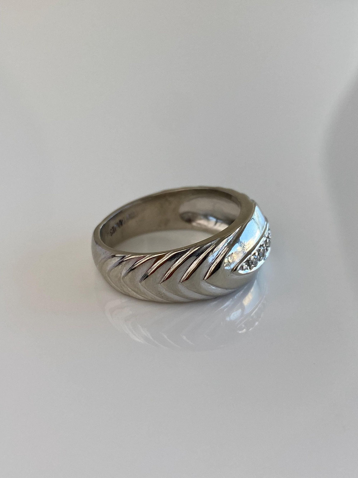 Vintage Solid 14k White Gold Diamonds Designed Ring Band - Size 8.25