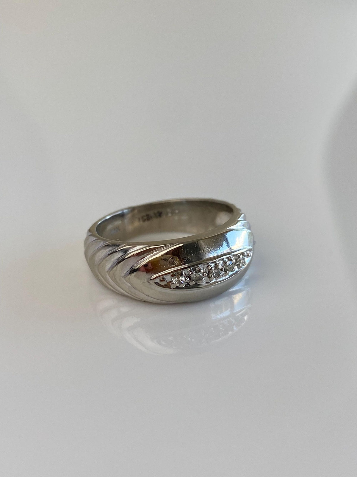 Vintage Solid 14k White Gold Diamonds Designed Ring Band - Size 8.25