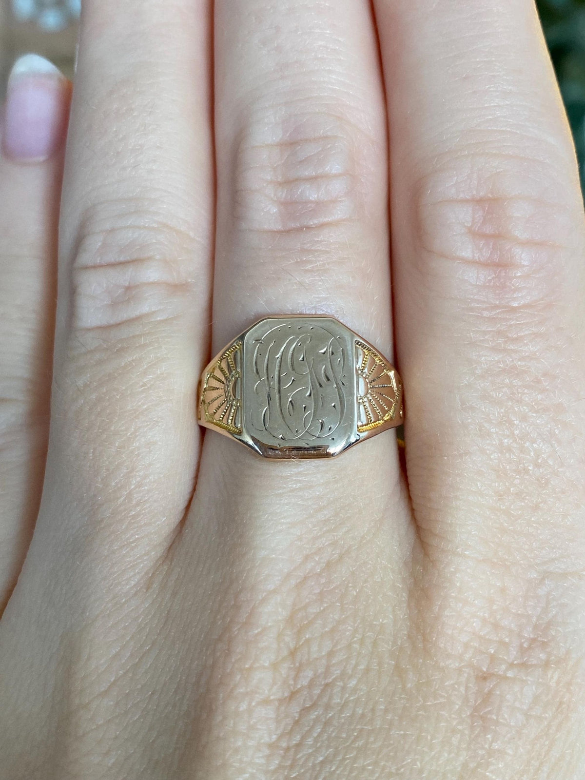 Vintage Solid 10k Rosey Gold Monogram Designed Signet Ring - Size 8.25