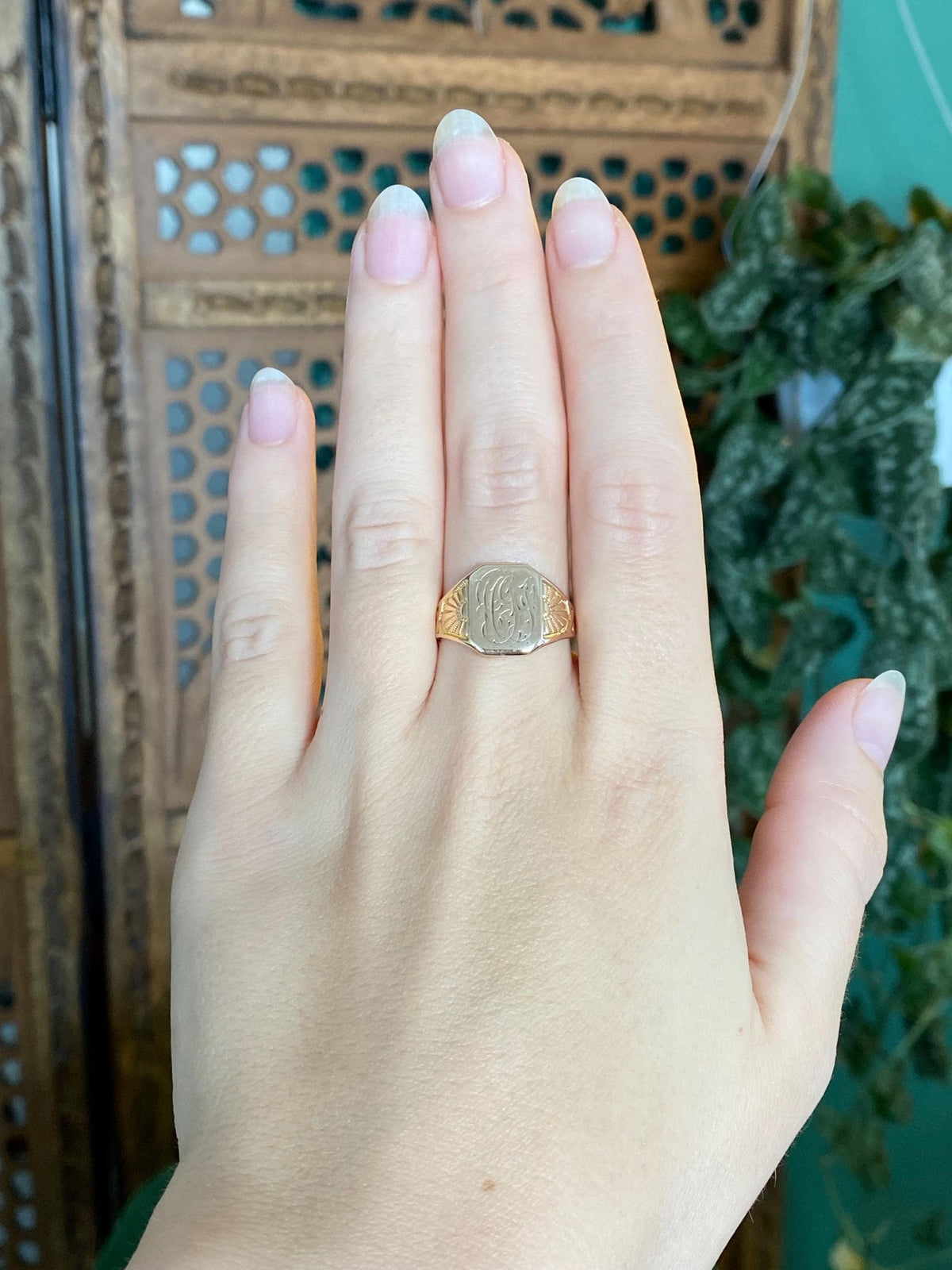 Vintage Solid 10k Rosey Gold Monogram Designed Signet Ring - Size 8.25