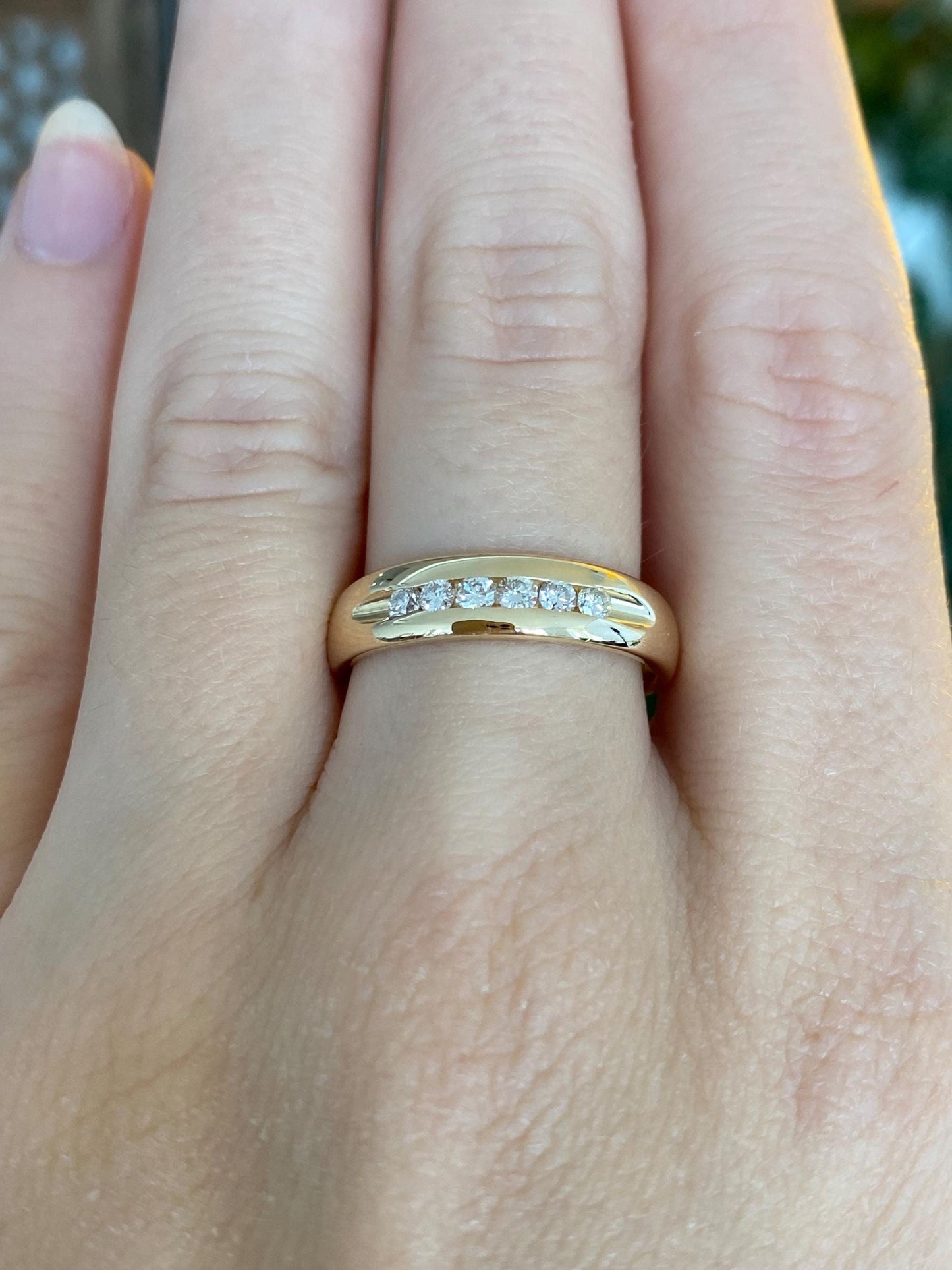 Vintage Solid 14k Yellow Gold Diamond Ring Band - Size 7.5