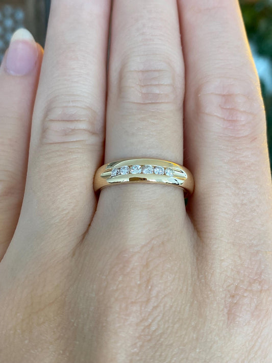 Vintage Solid 14k Yellow Gold Diamond Ring Band - Size 7.5