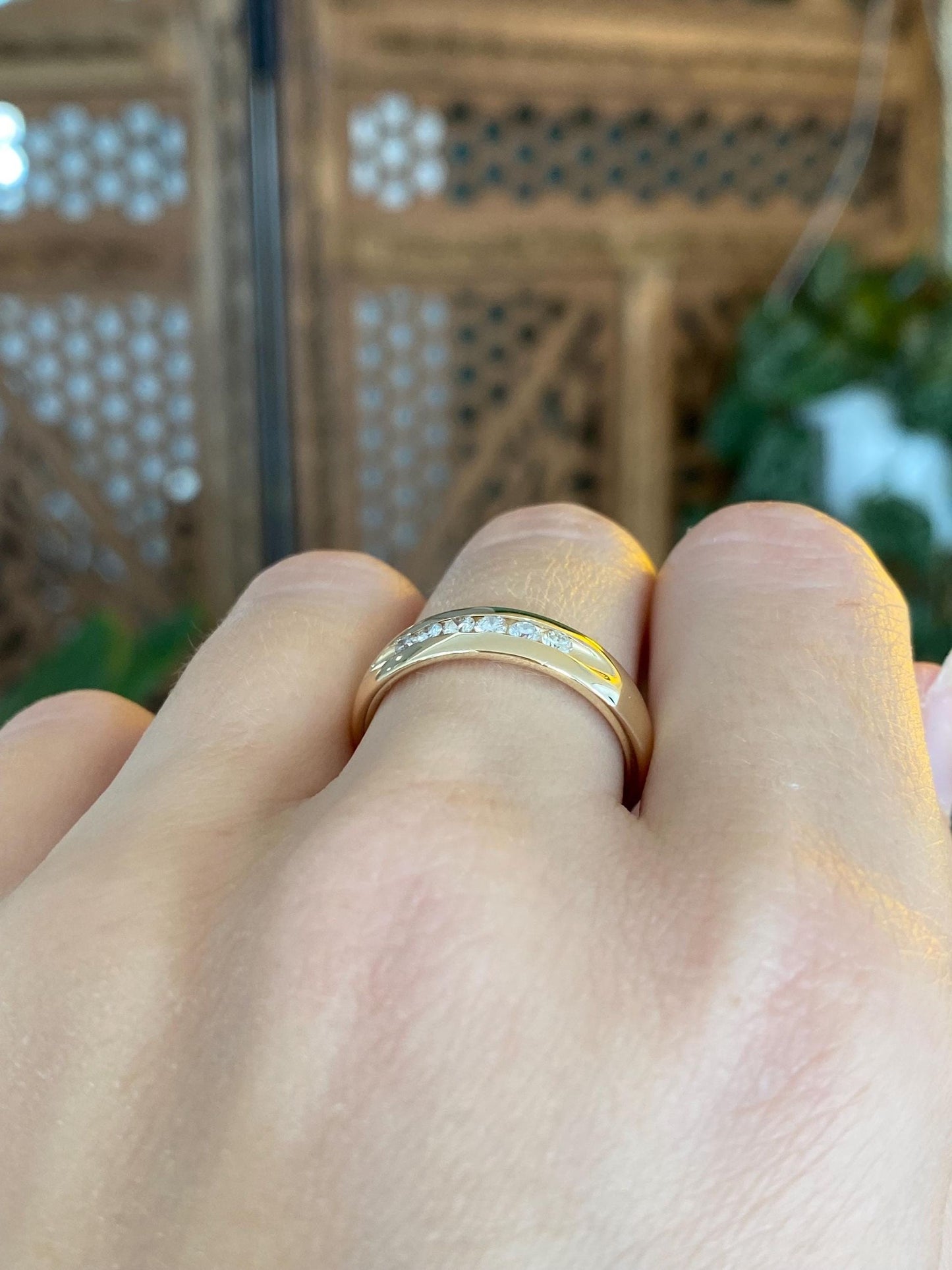 Vintage Solid 14k Yellow Gold Diamond Ring Band - Size 7.5