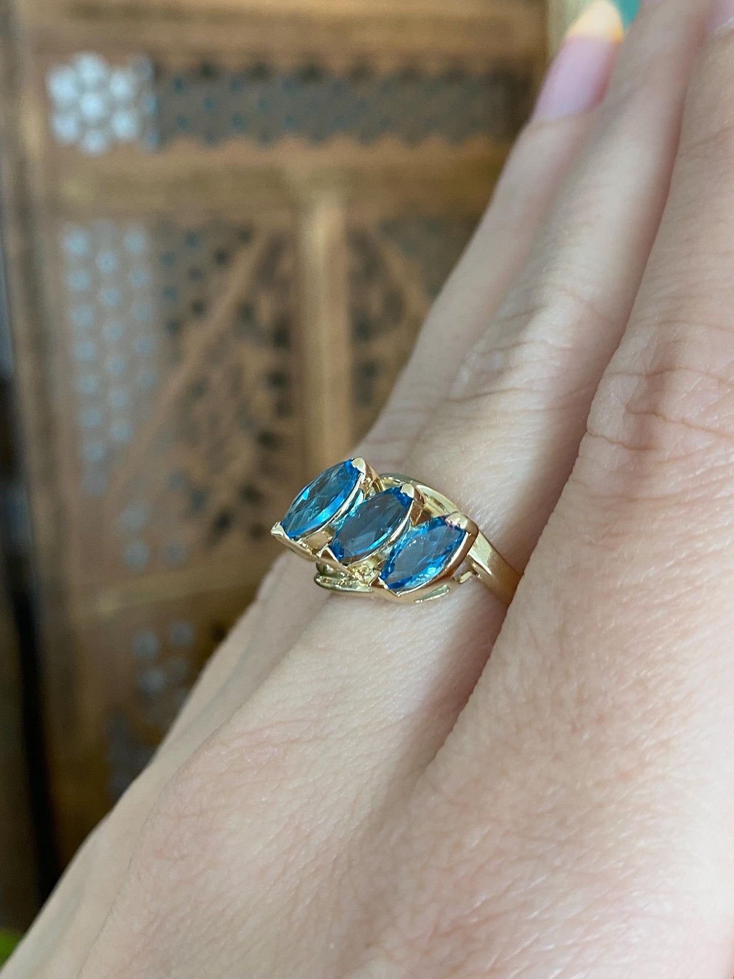Vintage Solid 14k Yellow Gold Marquise Topaz Row Ring - Size 6.5