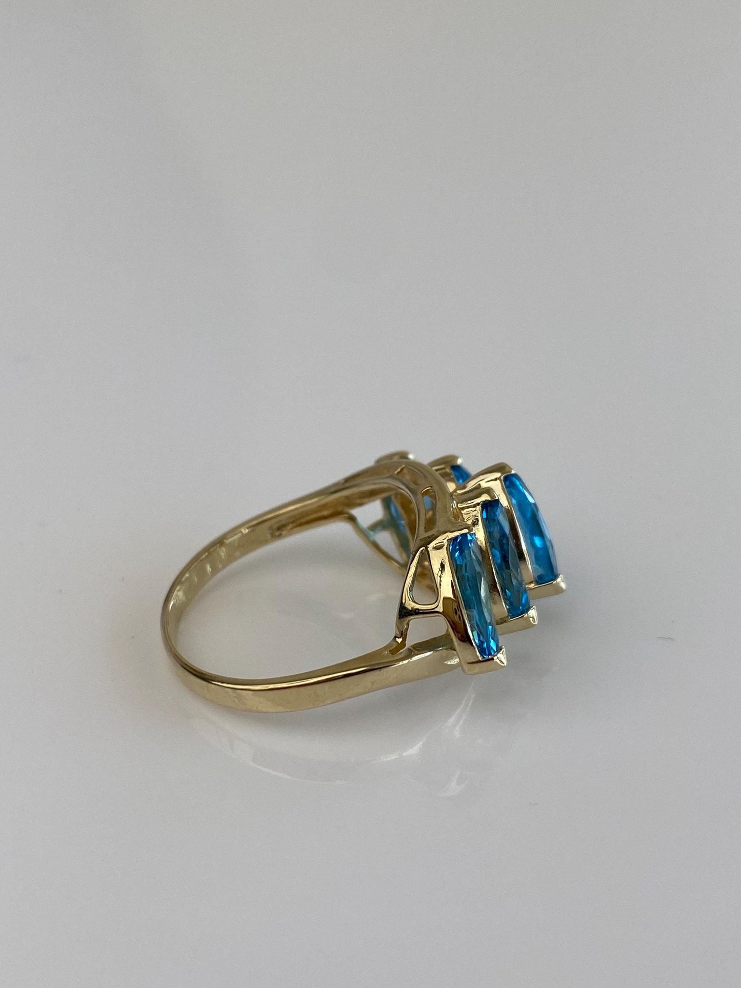 Vintage Solid 14k Yellow Gold Marquise Topaz Row Ring - Size 6.5
