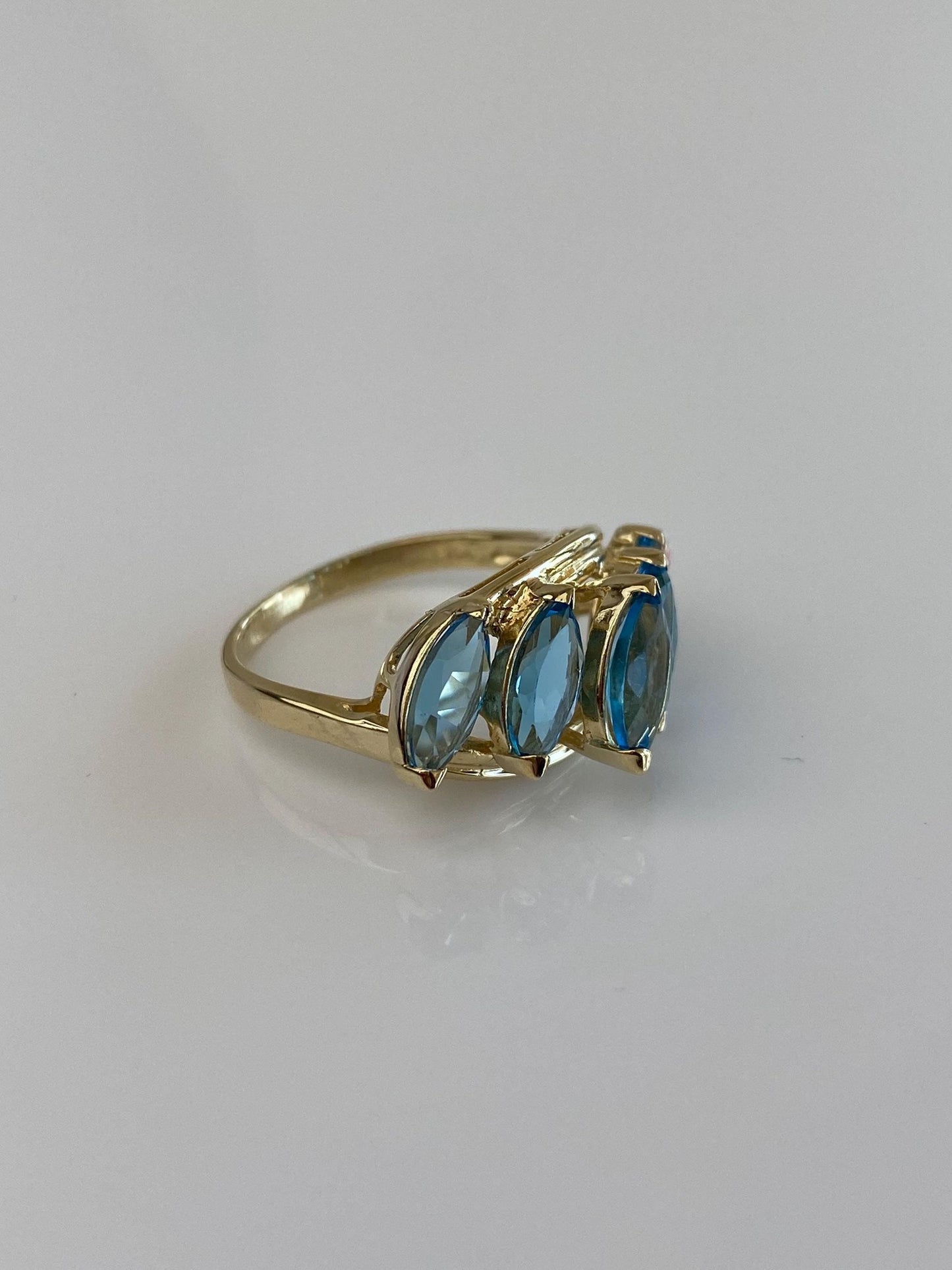 Vintage Solid 14k Yellow Gold Marquise Topaz Row Ring - Size 6.5