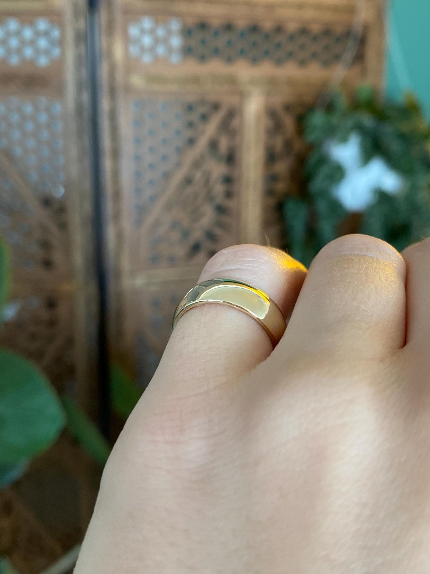 Vintage Solid 14k Yellow Gold Wide Ring Band - Size 4.25