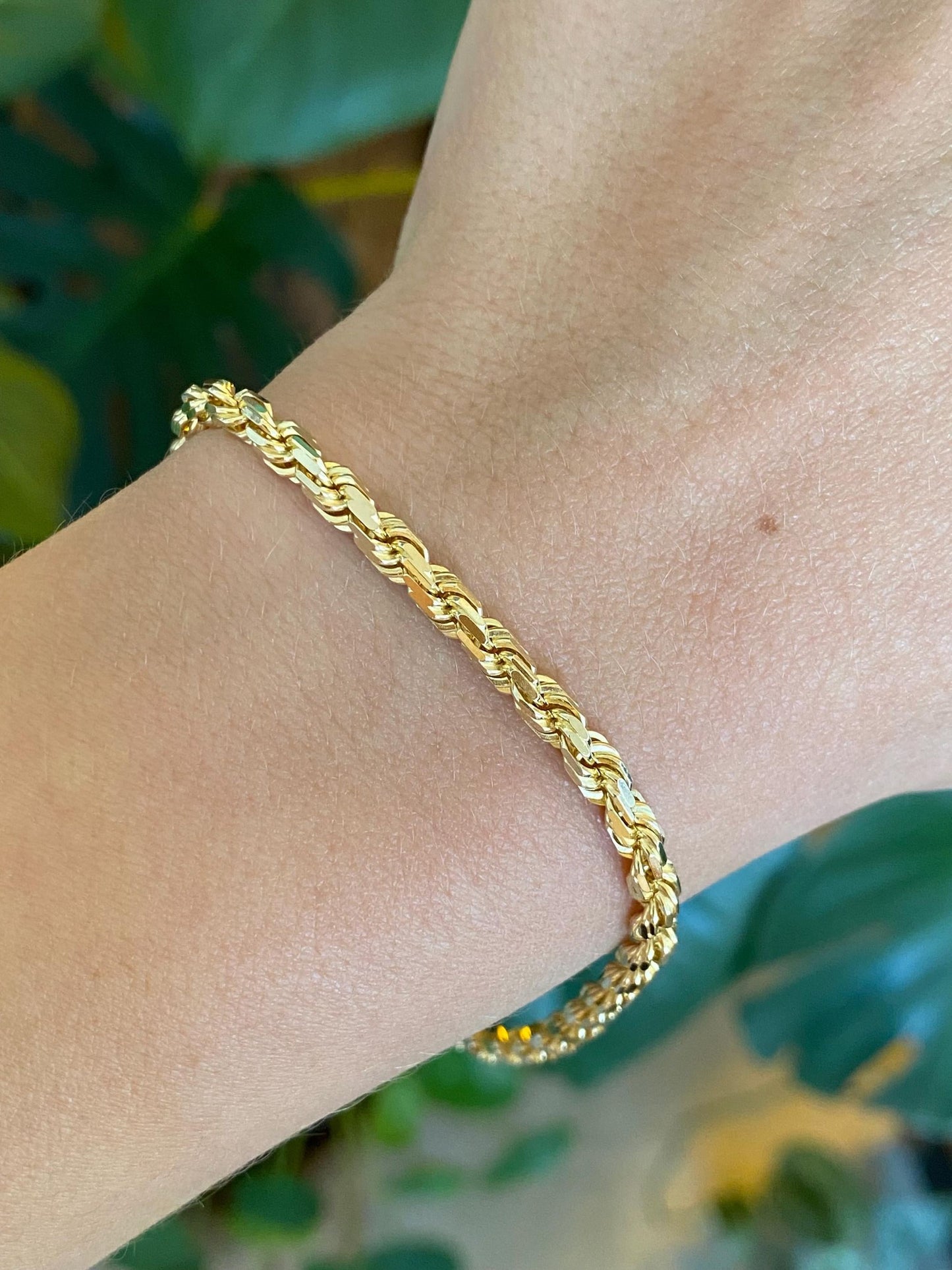 Vintage Solid 14k Yellow Gold Diamond Cut Rope Chain Bracelet - 8 inches