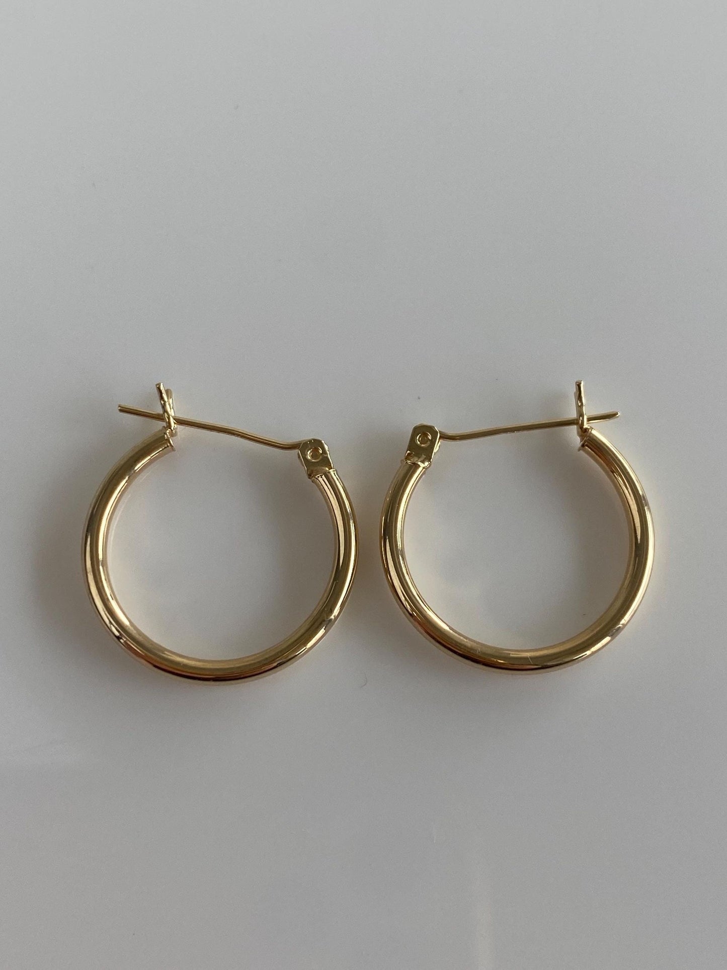 Vintage 14k Yellow Gold Hoop Earrings