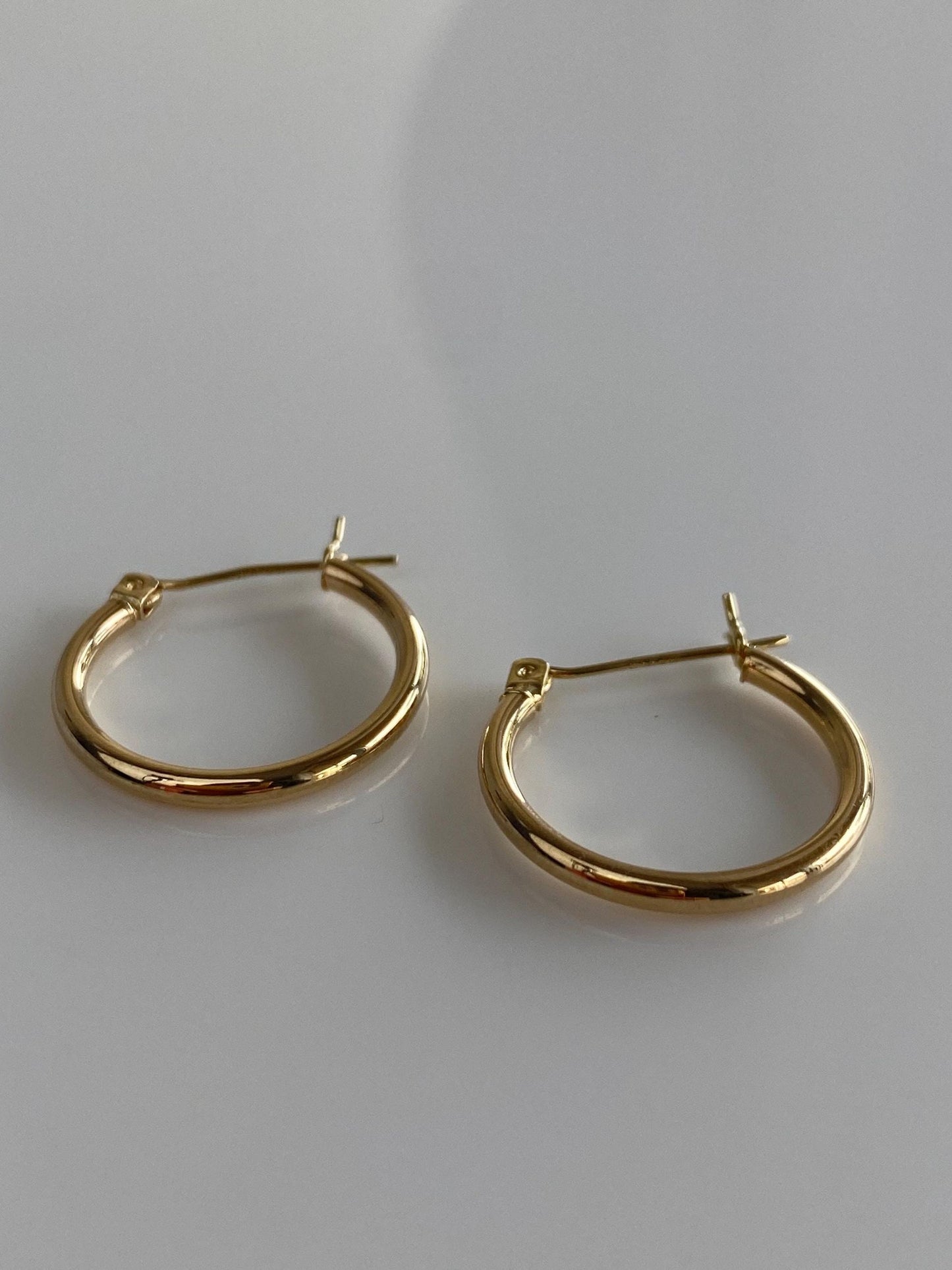 Vintage 14k Yellow Gold Hoop Earrings