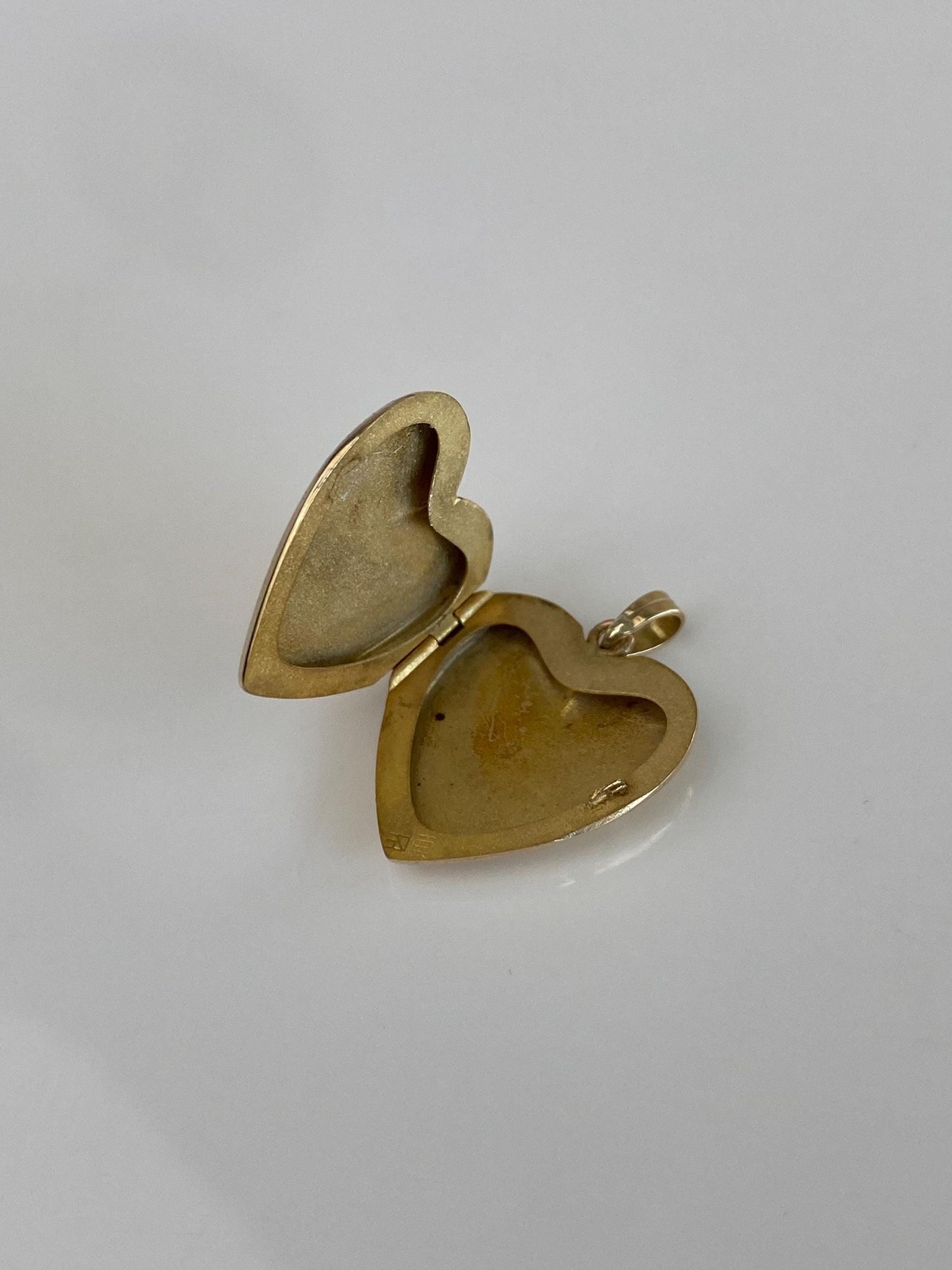 Vintage Solid 10k Yellow Gold Engraved Heart Locket Charm