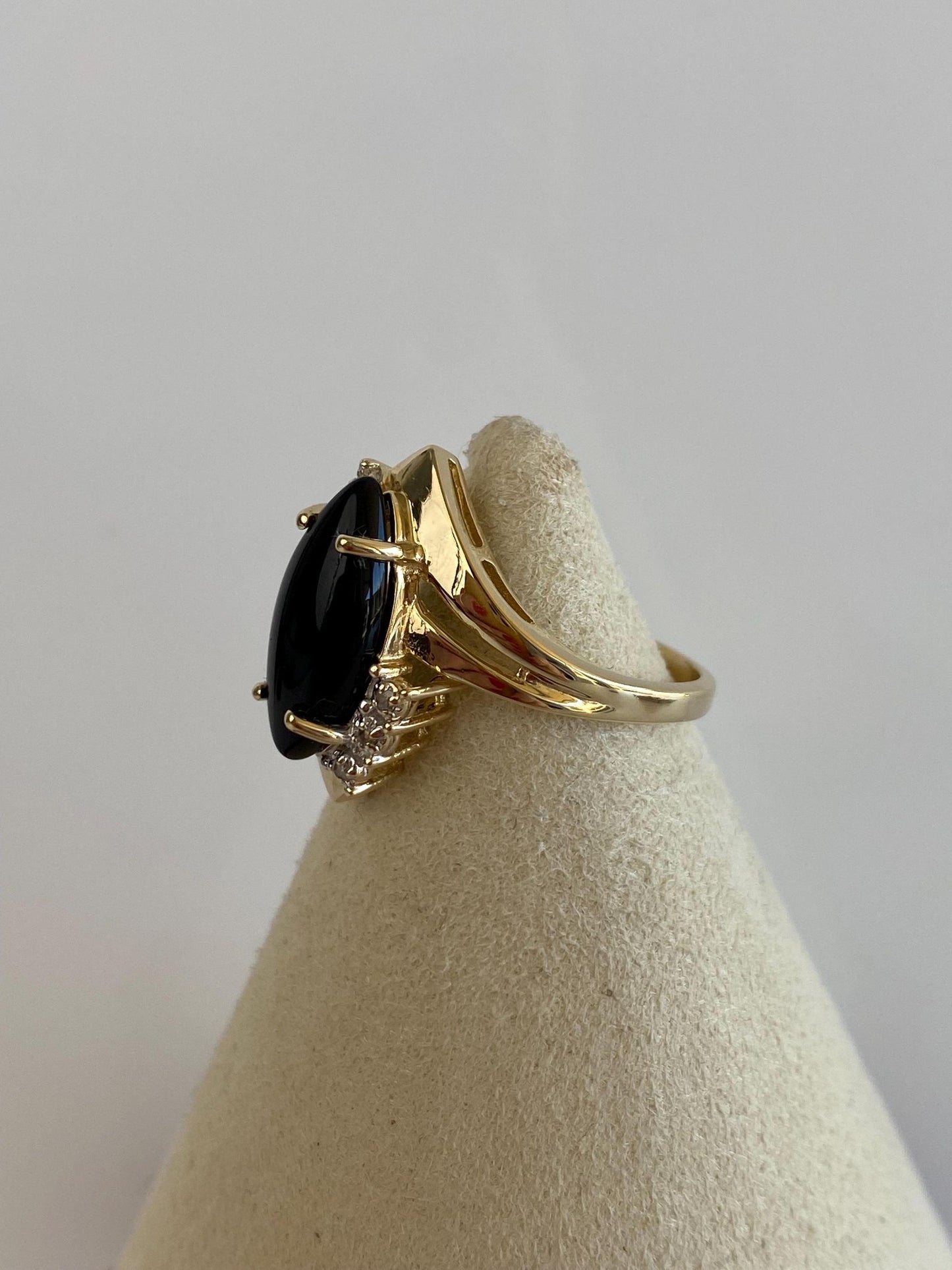 Vintage Solid 14k Yellow Gold Diamond Black Onyx Marquis Ring - Size 6