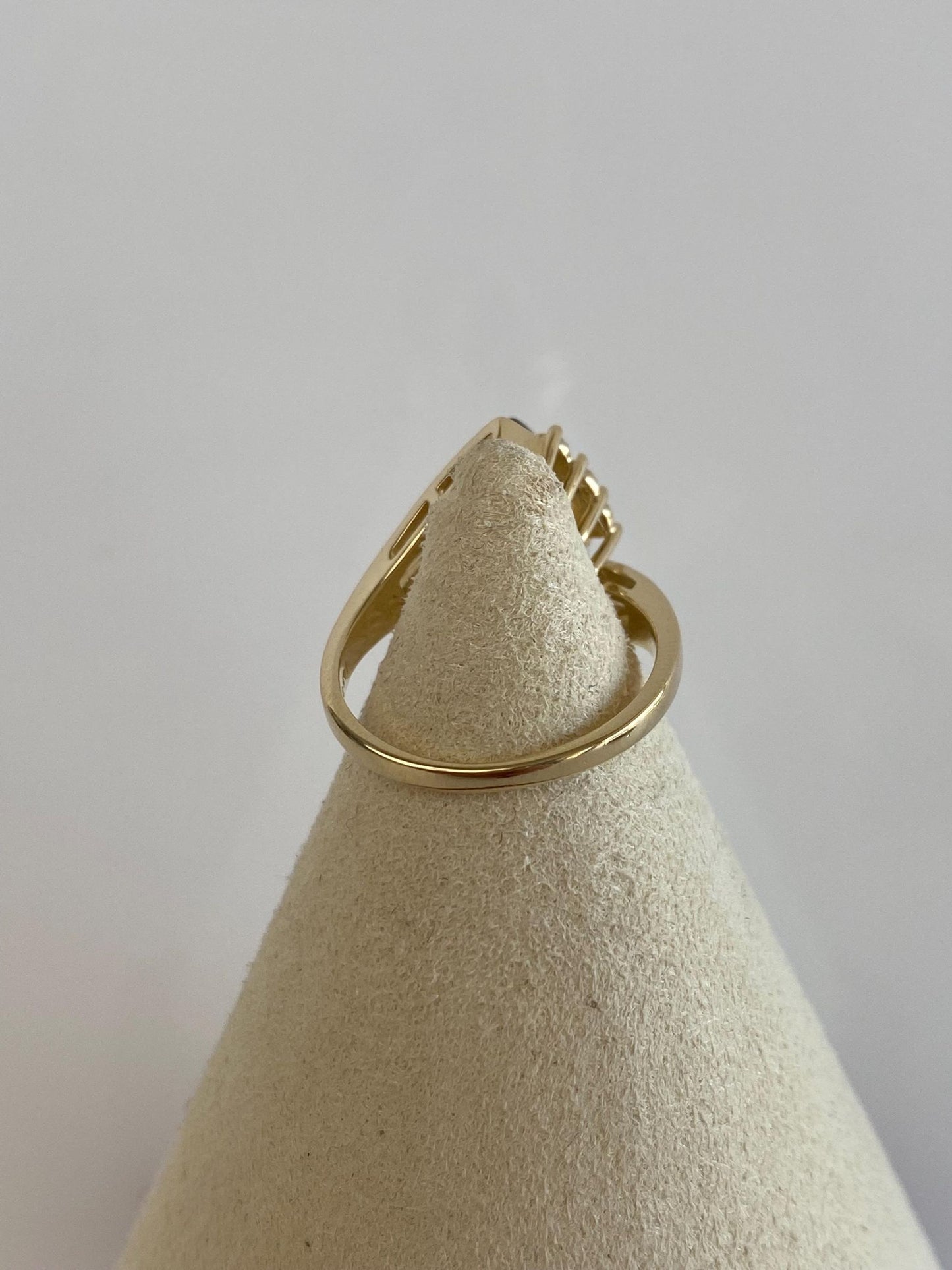 Vintage Solid 14k Yellow Gold Diamond Black Onyx Marquis Ring - Size 6