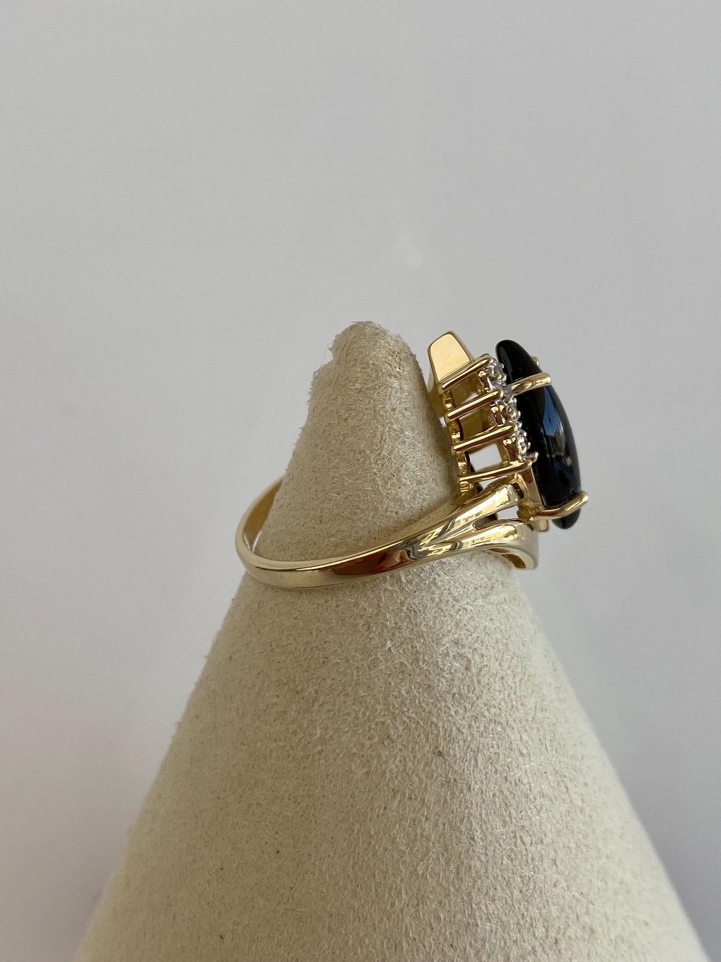 Vintage Solid 14k Yellow Gold Diamond Black Onyx Marquis Ring - Size 6