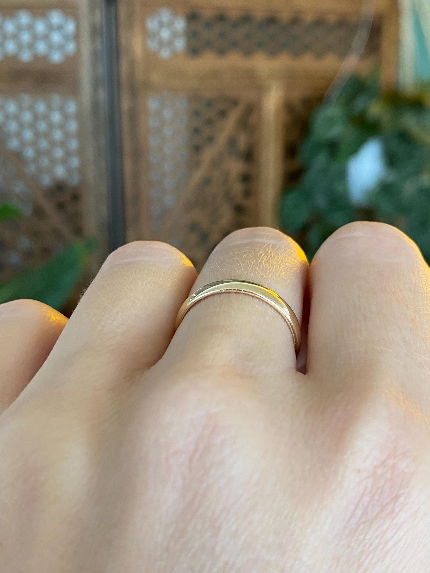 Vintage Solid 14k Yellow Gold Ring Band - Size 6.25