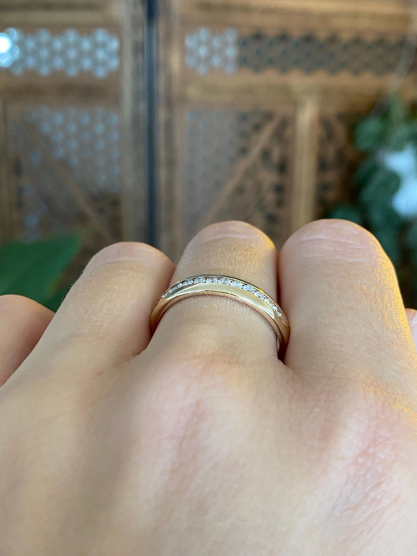 Vintage Solid 14k Yellow Gold Diamond Ring Band - Size 8.75