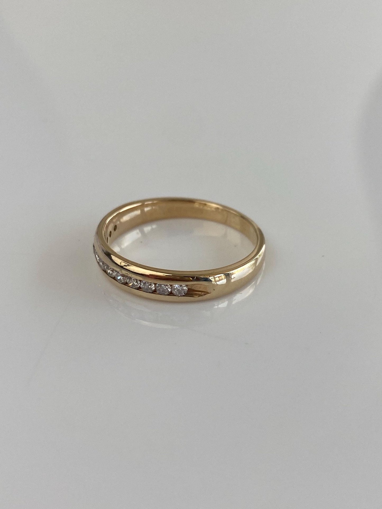 Vintage Solid 14k Yellow Gold Diamond Ring Band - Size 8.75