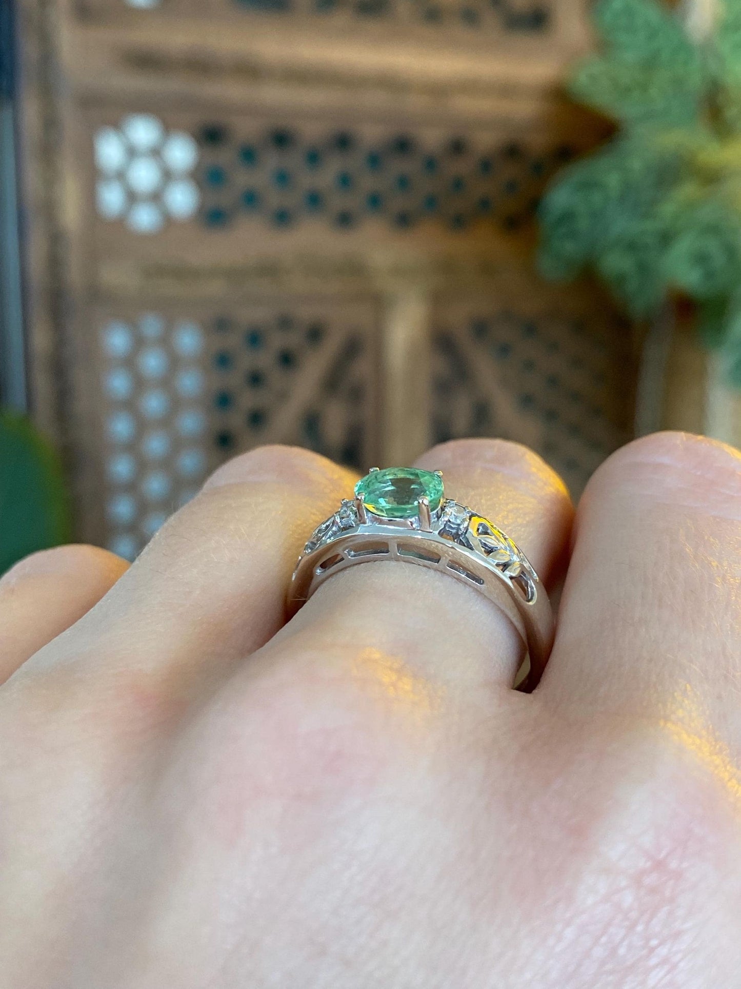 Vintage Solid 14k White Gold Diamond Peridot Ring - Size 8.75