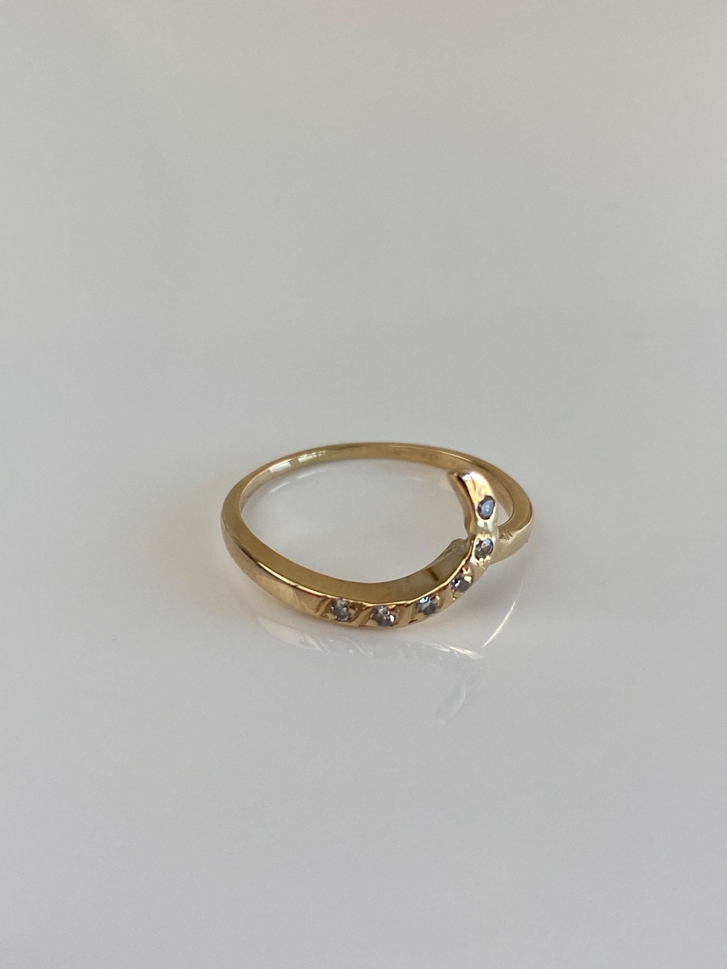 Vintage Solid 14k Yellow Gold Diamond Wave Ring - Size 6.25