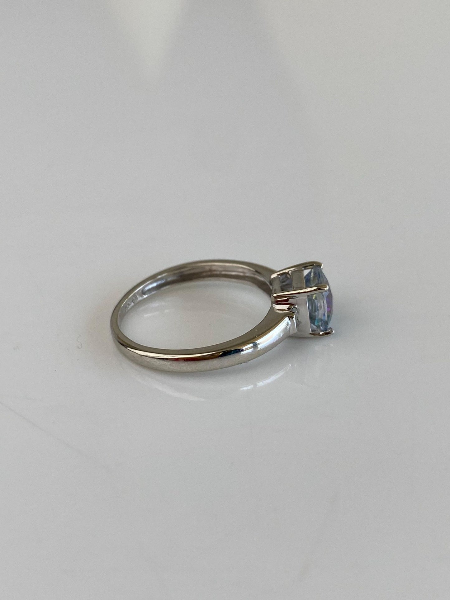 Solid 10k White Gold Light Mystic Topaz & Clear Sapphire Ring - Size 5.5