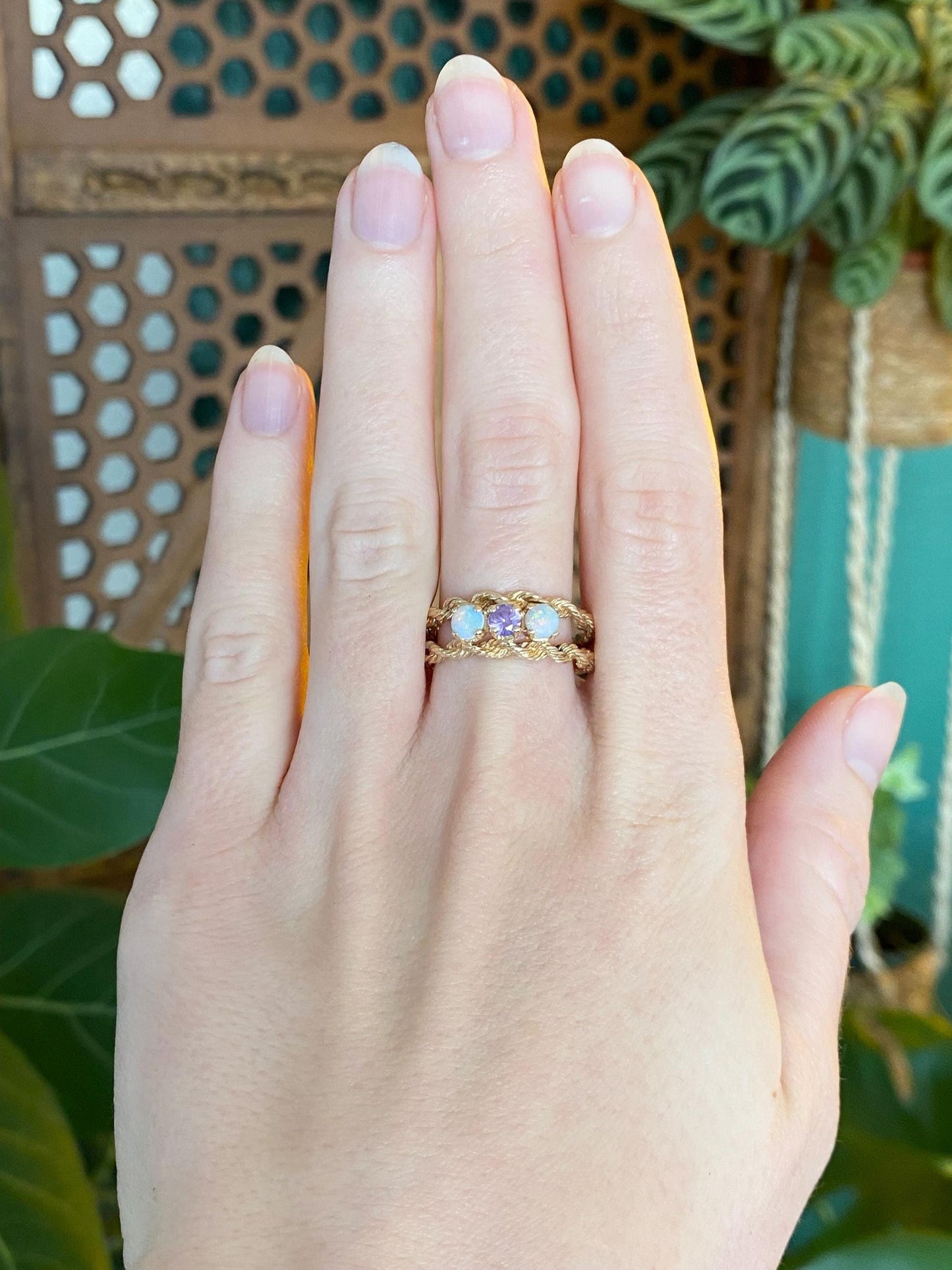 Vintage Solid 14k Yellow Gold Opal Light Purple Sapphire Ring Band - Size 8