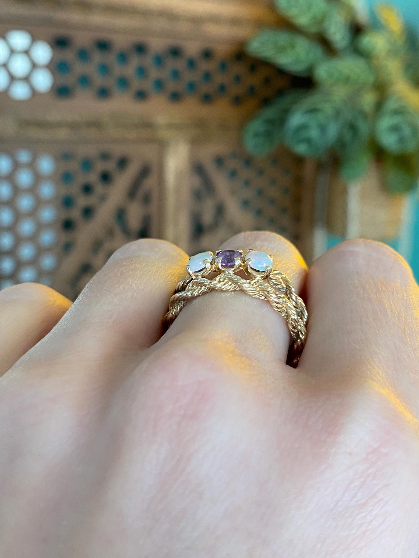 Vintage Solid 14k Yellow Gold Opal Light Purple Sapphire Ring Band - Size 8