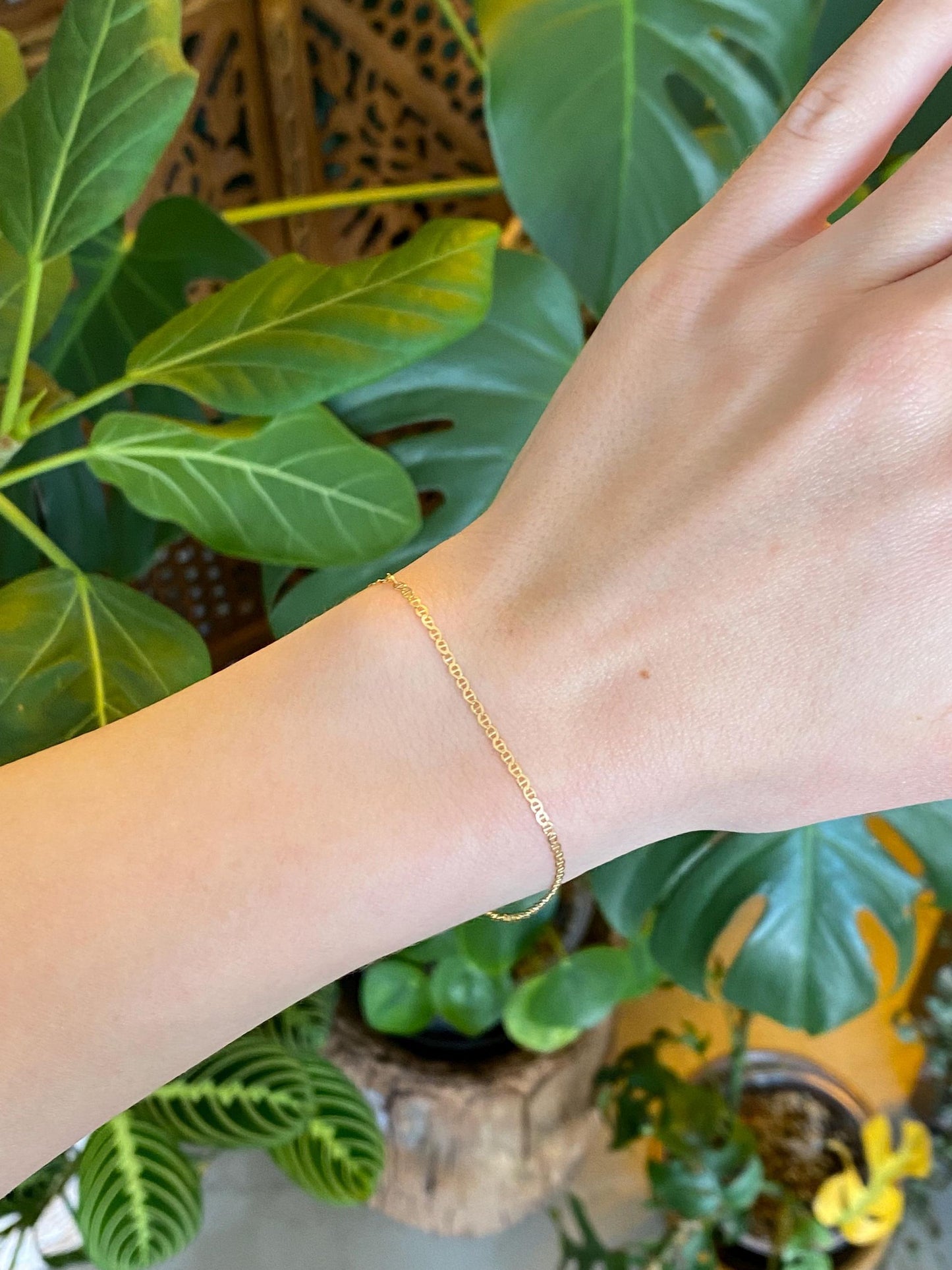 Vintage Solid 18k Yellow Gold Dainty Mariner Chain Bracelet - 7.25 inches