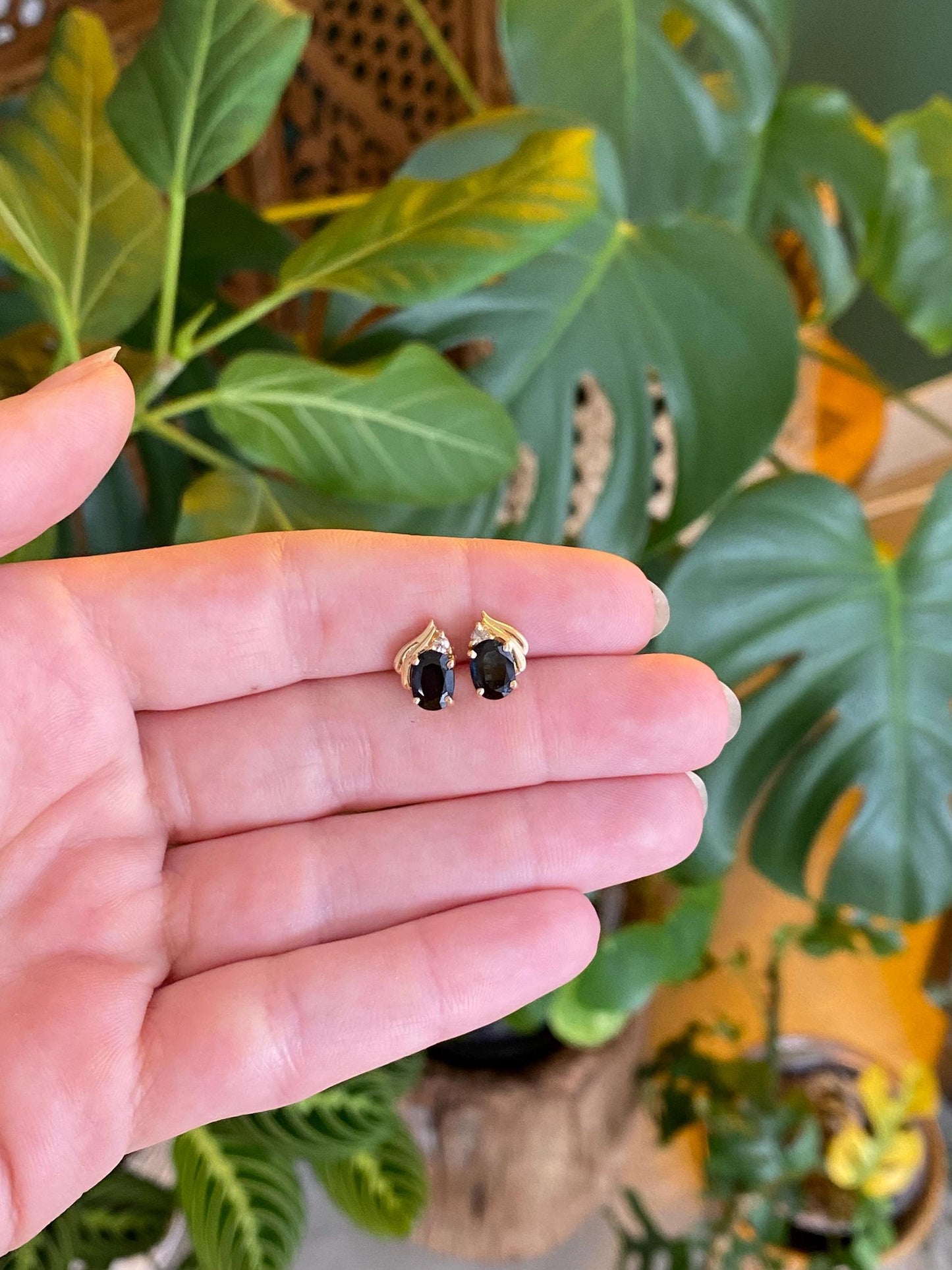 Vintage Solid 14k Yellow Gold Blue Sapphire Diamond Stud Earrings
