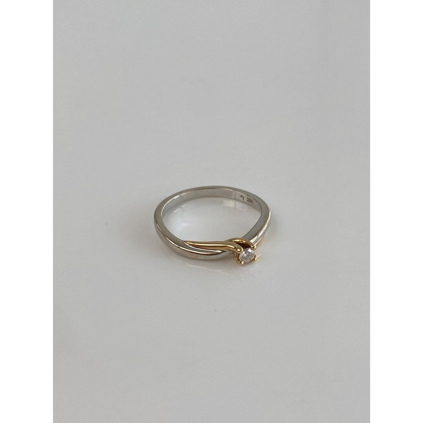 Vintage Solid 14k White & Yellow Gold Diamond Twist Ring - Size 6.25