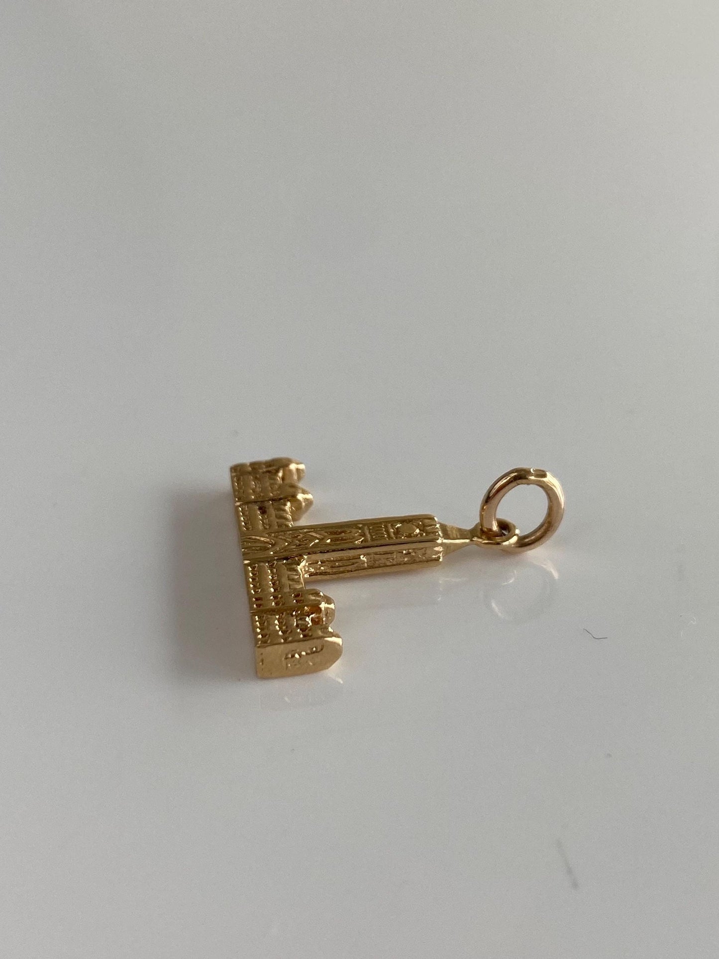 Vintage Solid 14k Yellow Gold Ottowa Canada Building Charm