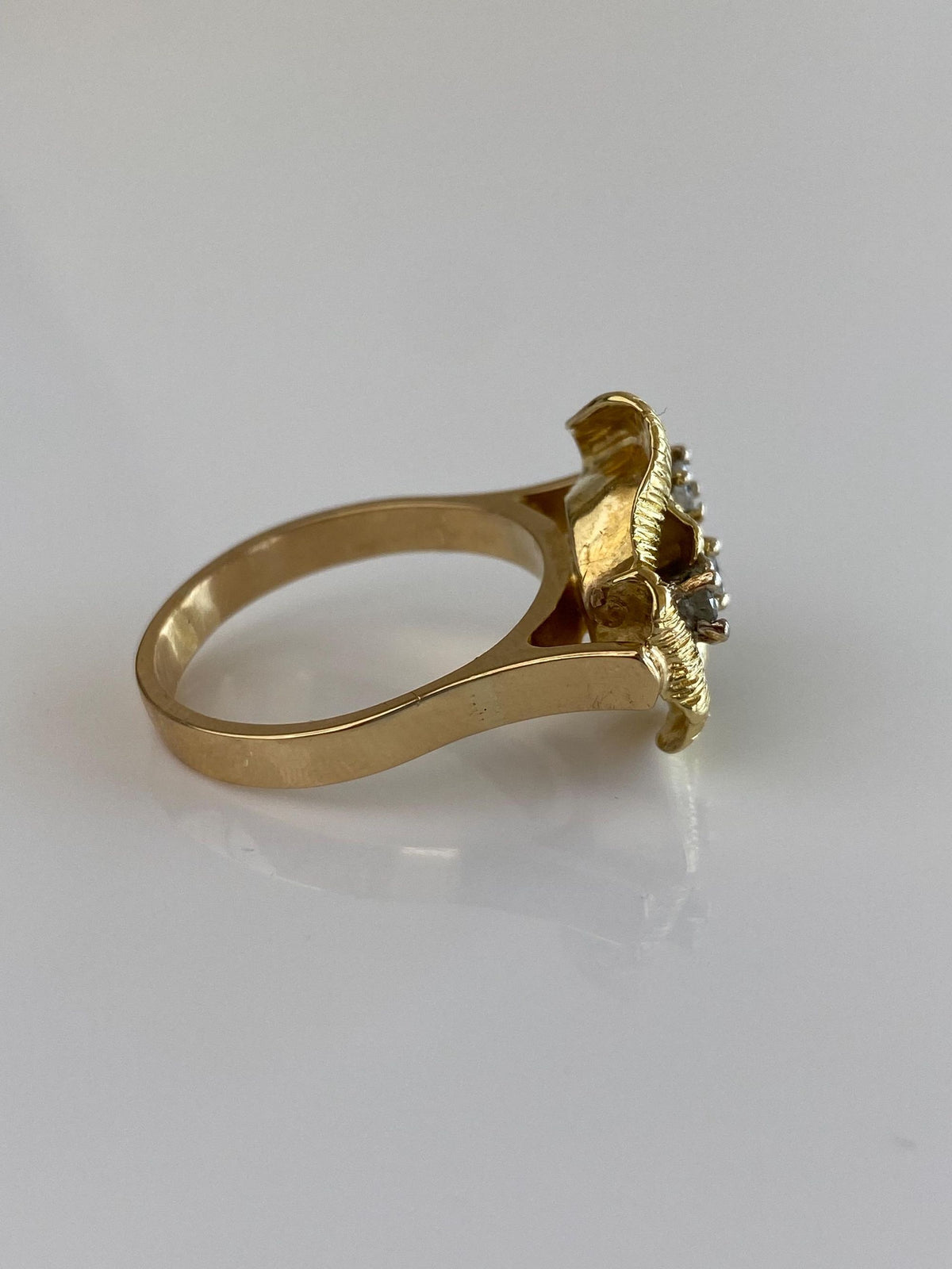 Vintage Solid 18k Yellow Gold Diamond Rose Ring - Size 8.5