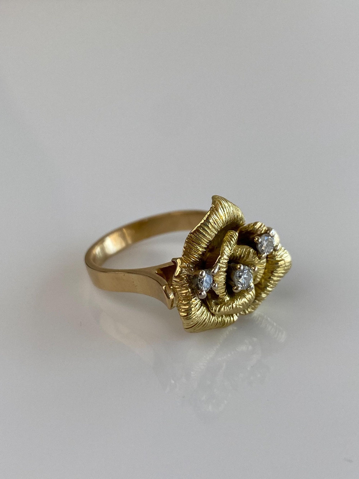Vintage Solid 18k Yellow Gold Diamond Rose Ring - Size 8.5