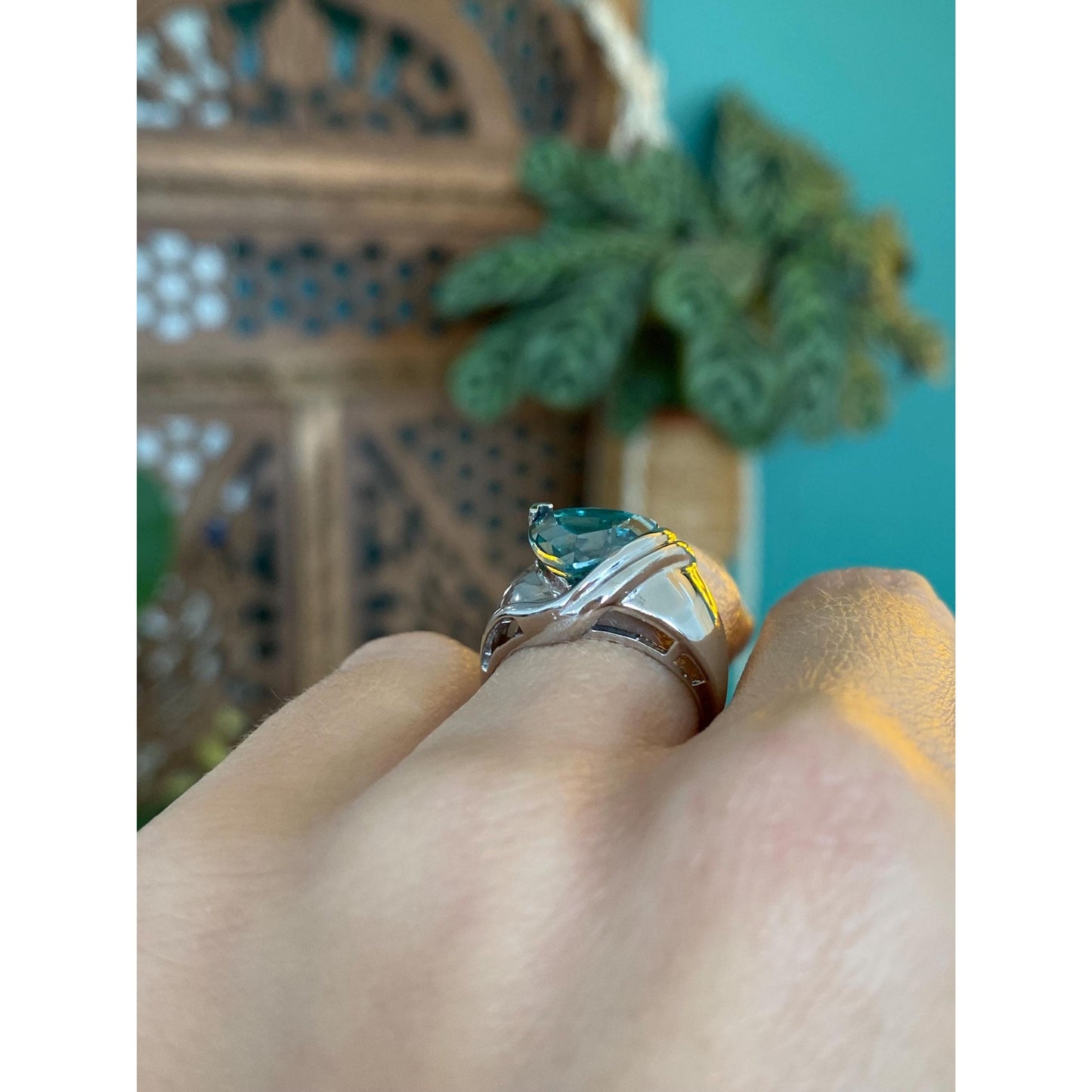 Vintage Solid 10k White Gold Green Topaz Ring - Size 4.5