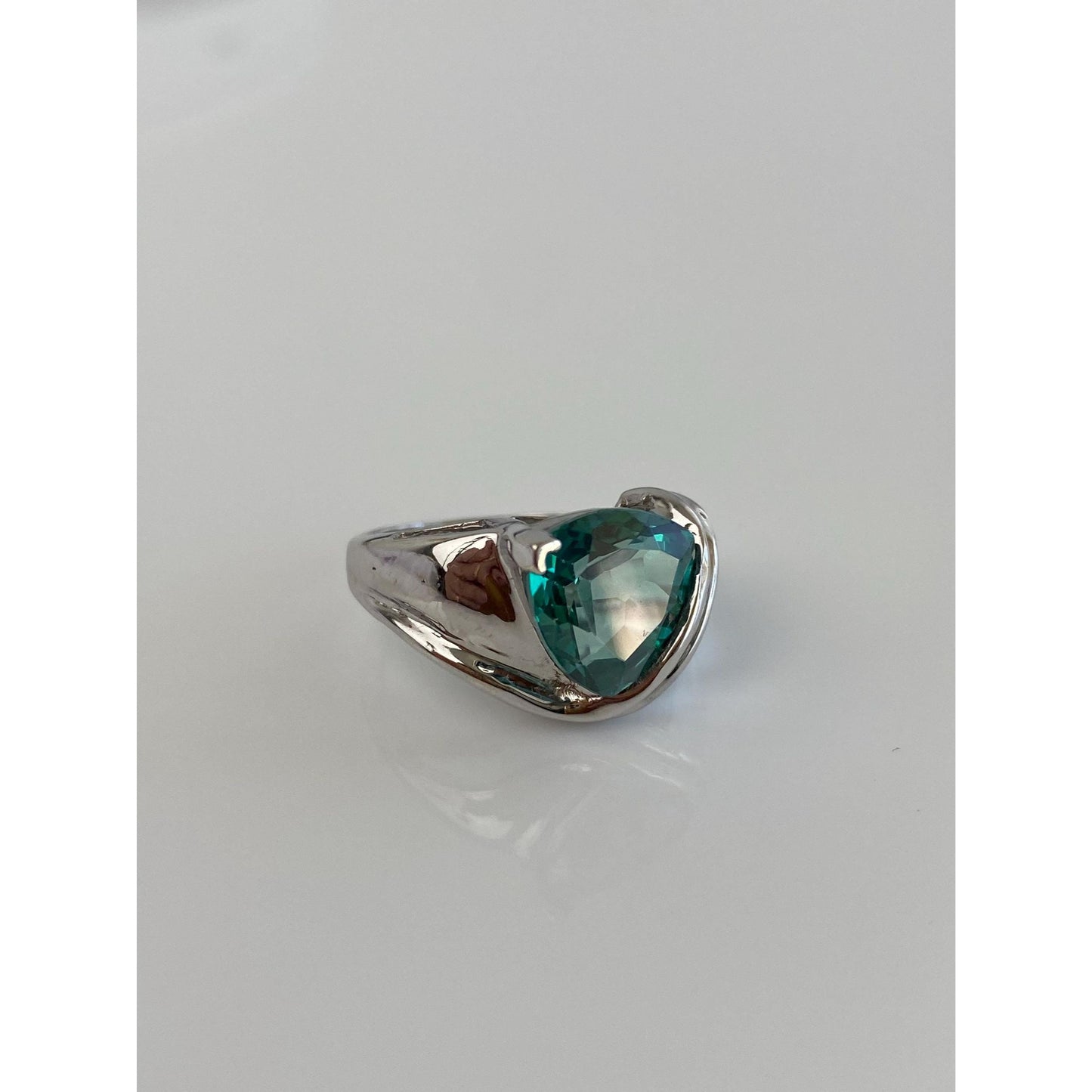 Vintage Solid 10k White Gold Green Topaz Ring - Size 4.5