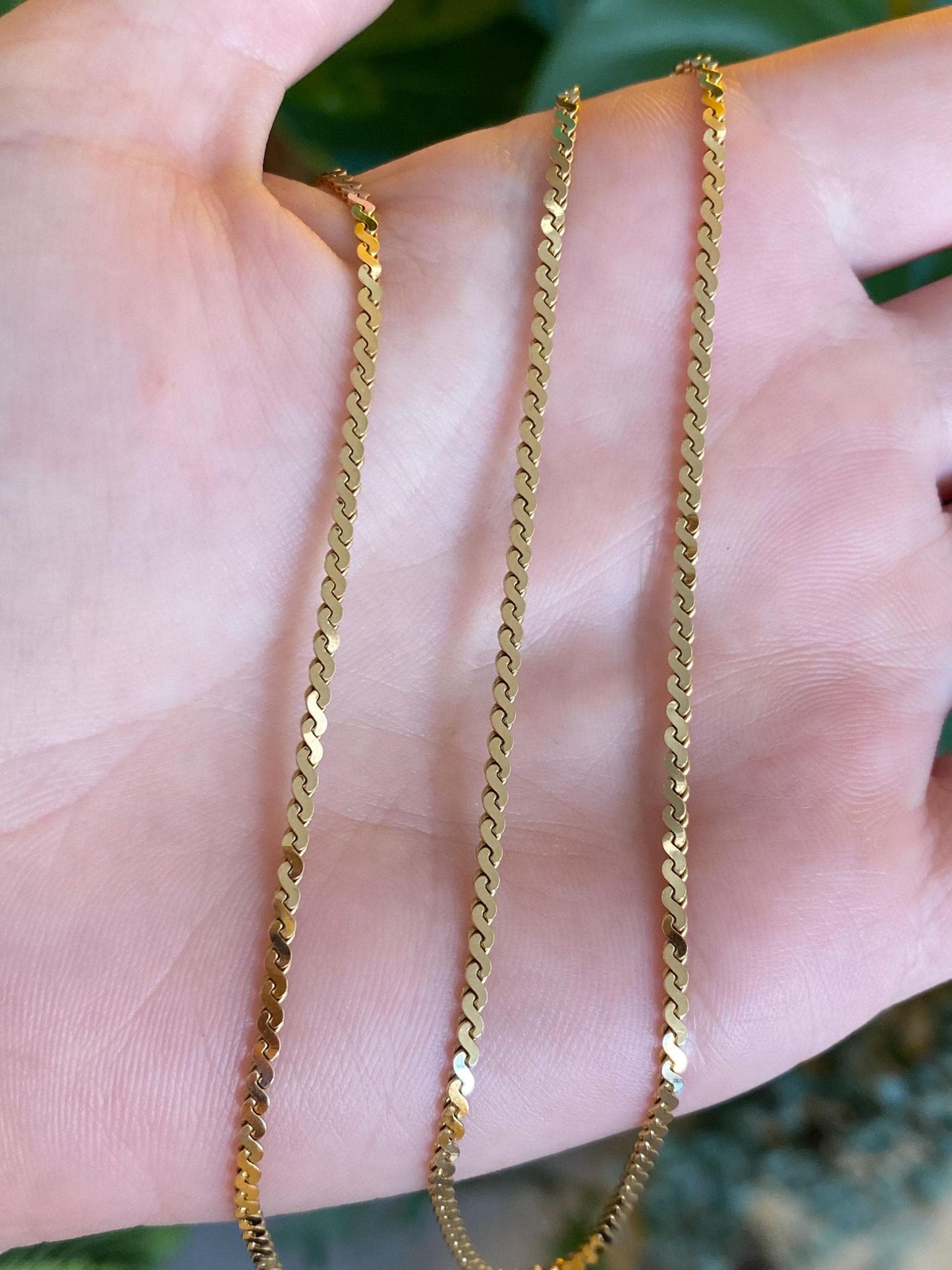 Vintage Solid 18k Yellow Gold Chunky Serpentine Chain Necklace - 22.5 inches