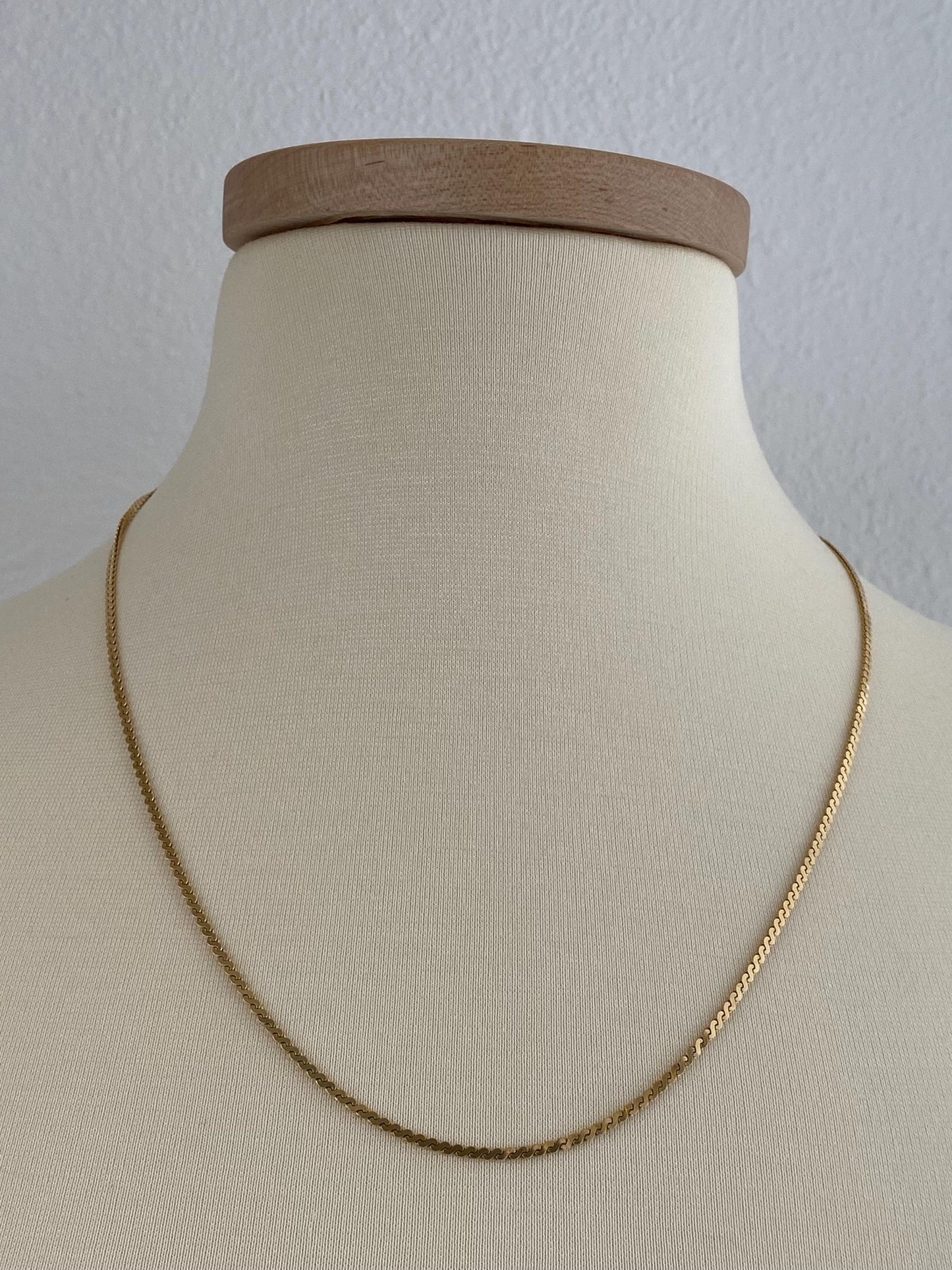 Vintage Solid 18k Yellow Gold Chunky Serpentine Chain Necklace - 22.5 inches