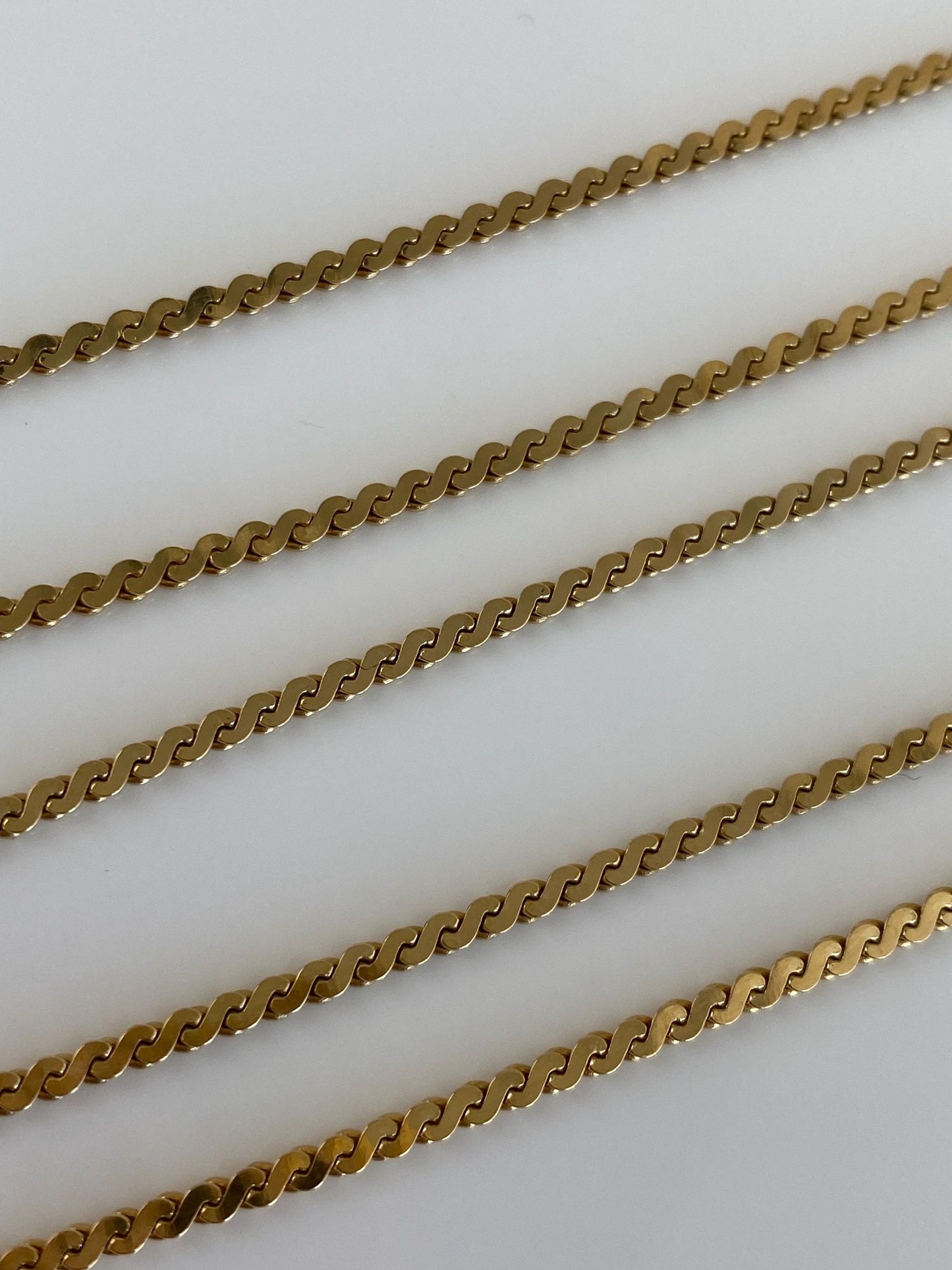 Vintage Solid 18k Yellow Gold Chunky Serpentine Chain Necklace - 22.5 inches