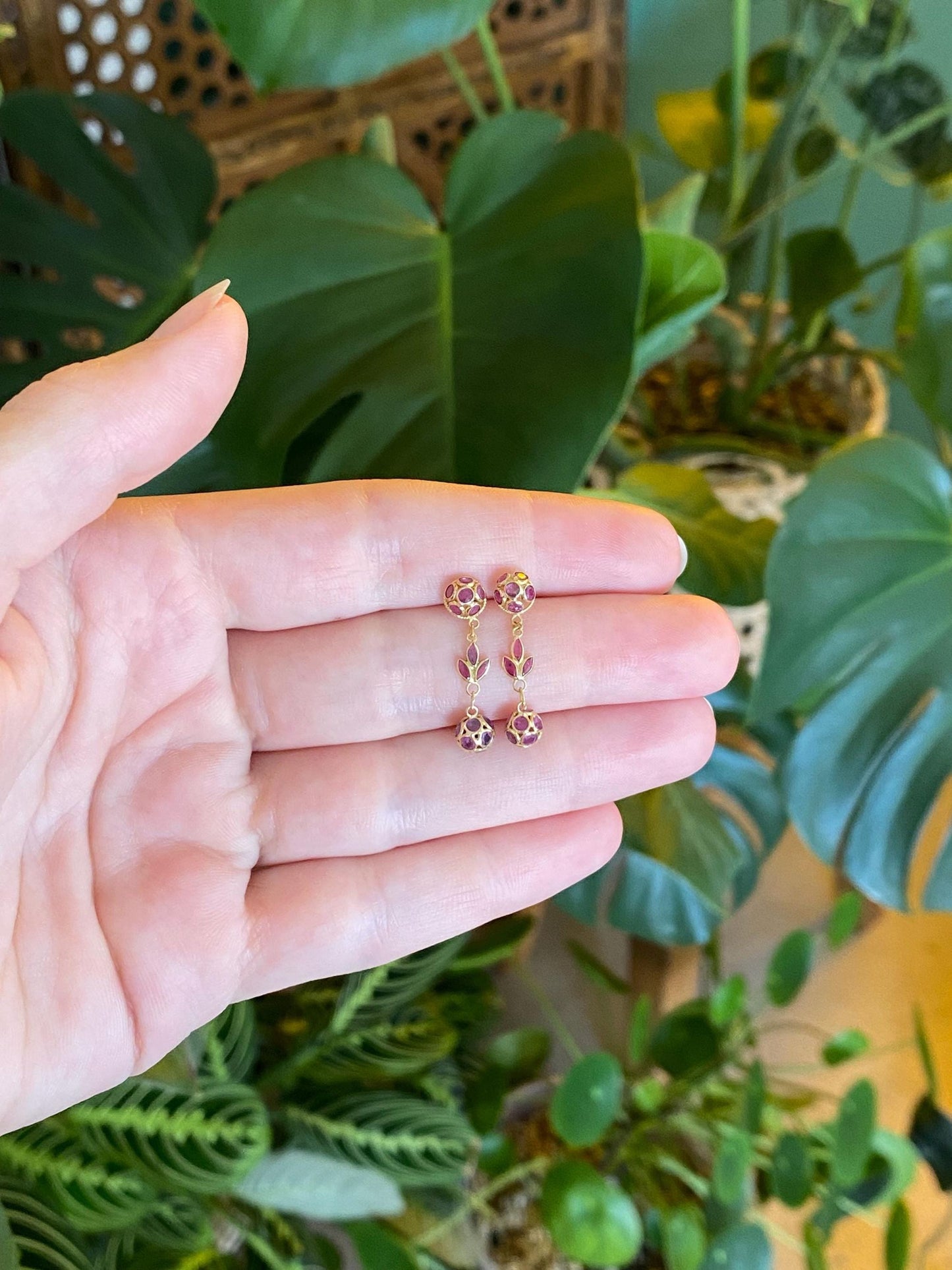Vintage Solid 18k Yellow Gold Pink Sapphire Dangle Stud Earrings