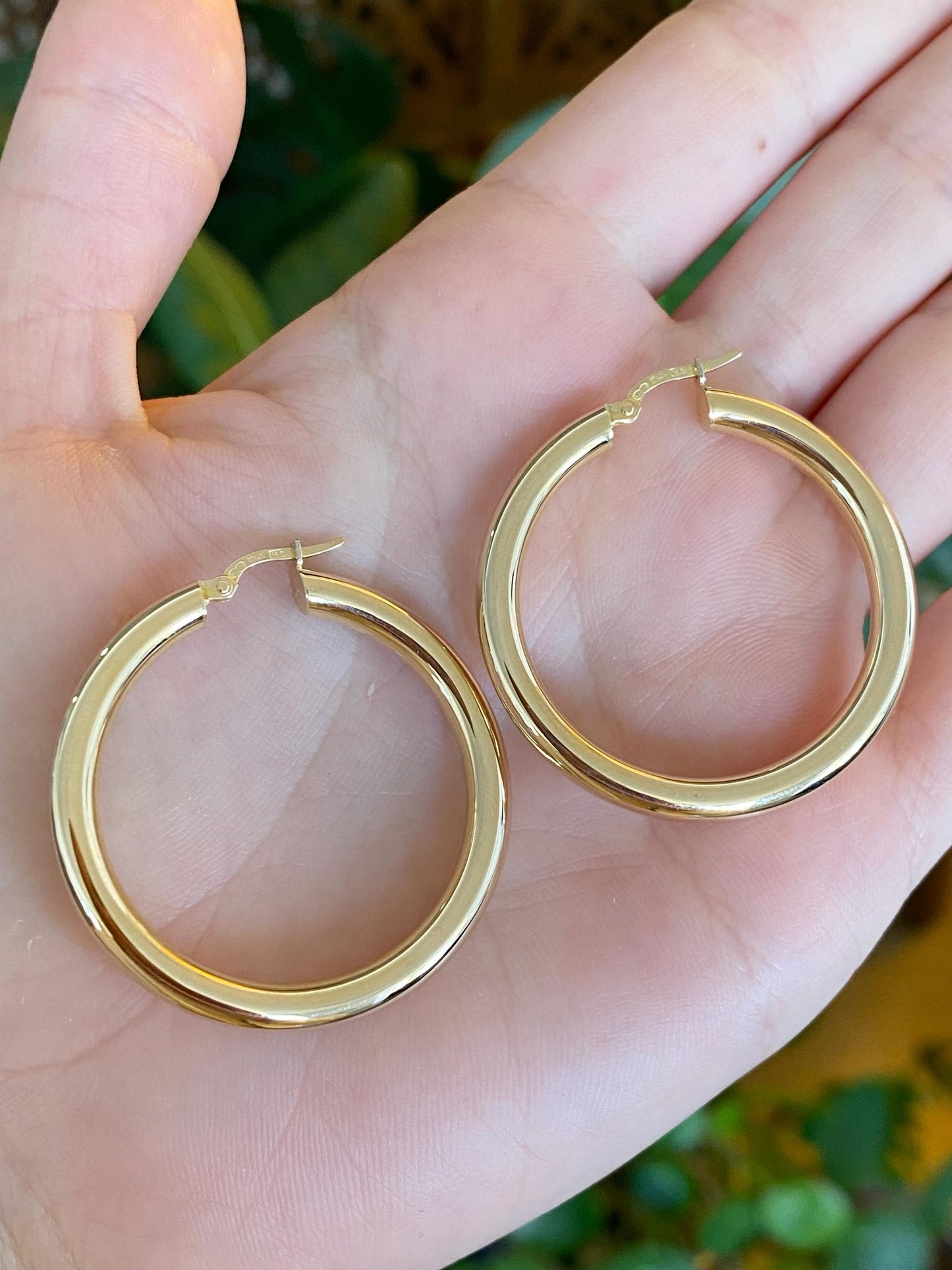 Vintage 14k Yellow Gold Hoop Earrings