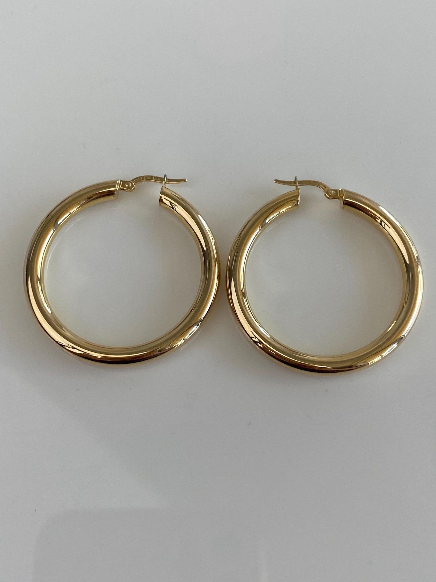Vintage 14k Yellow Gold Hoop Earrings