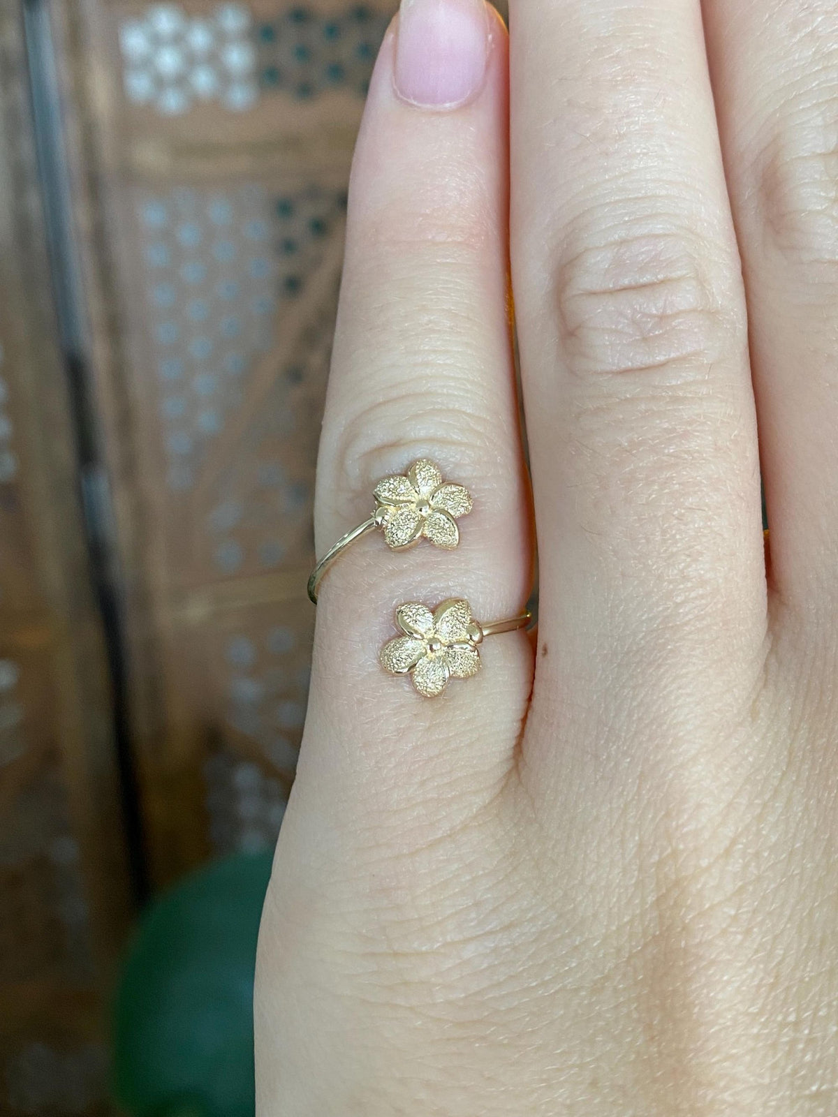 Vintage Solid 14k Yellow Gold Flowers Wrap Ring - Size 3