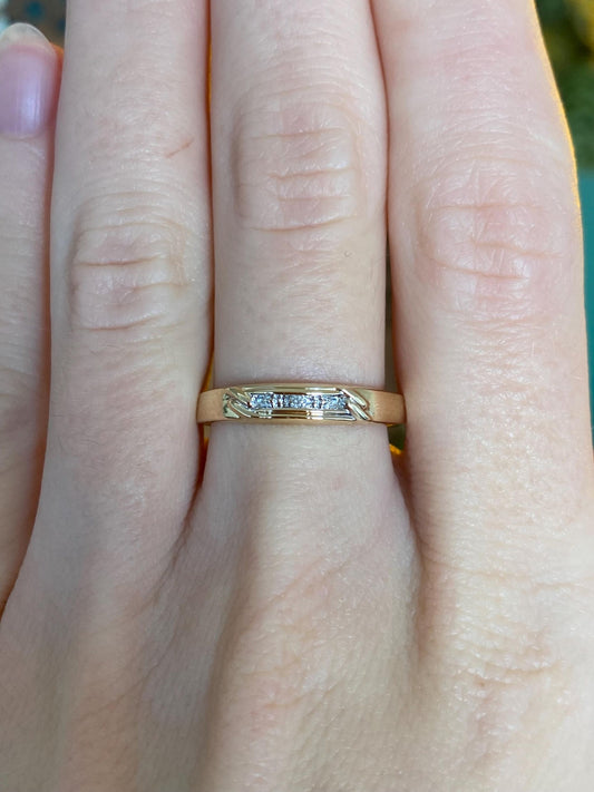 Vintage Solid 10k Yellow Gold Diamond Ring Band - Size 7.75