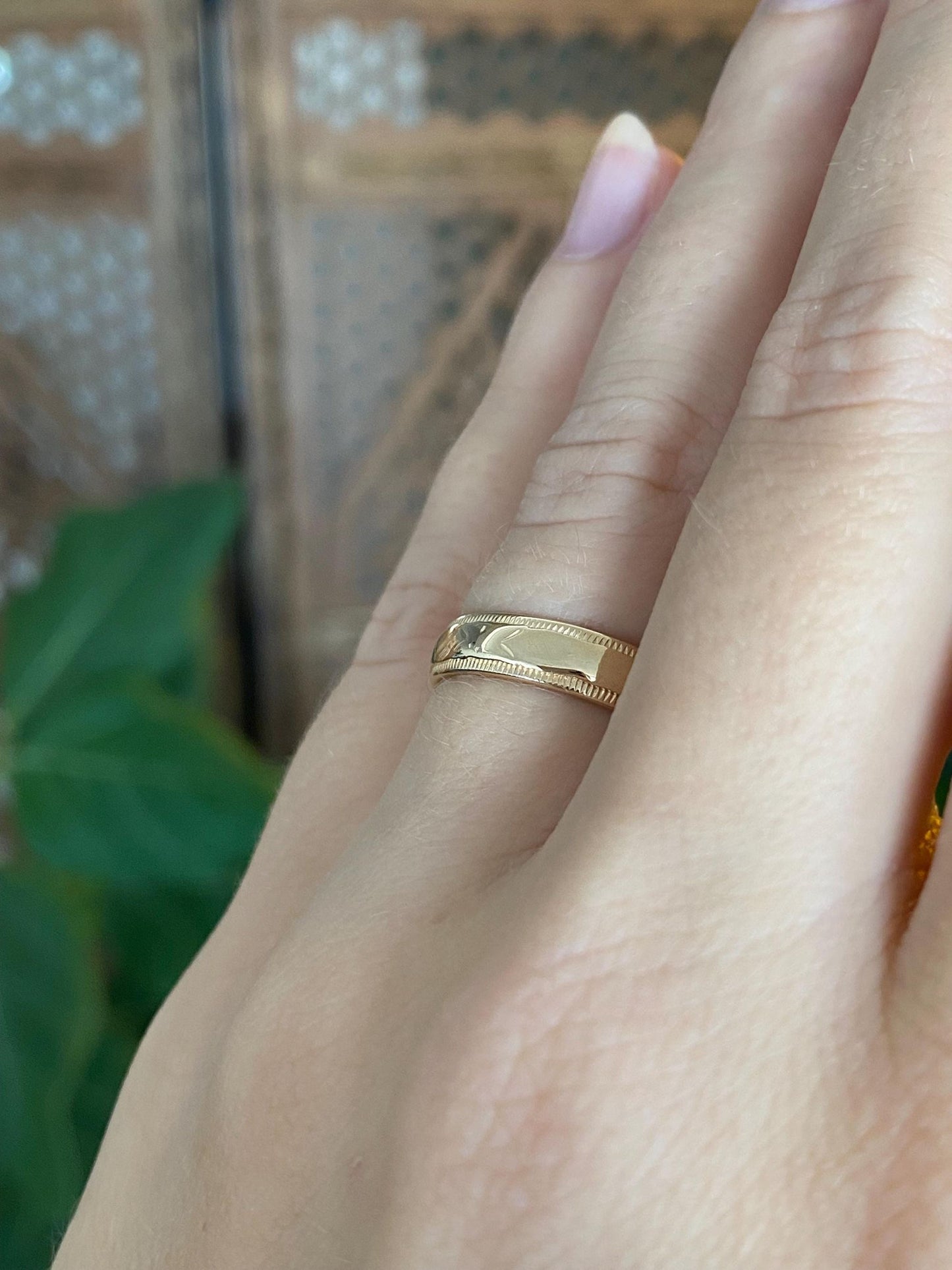 Vintage Solid 14k Yellow Gold Milgrain Ring Band - Size 6.5
