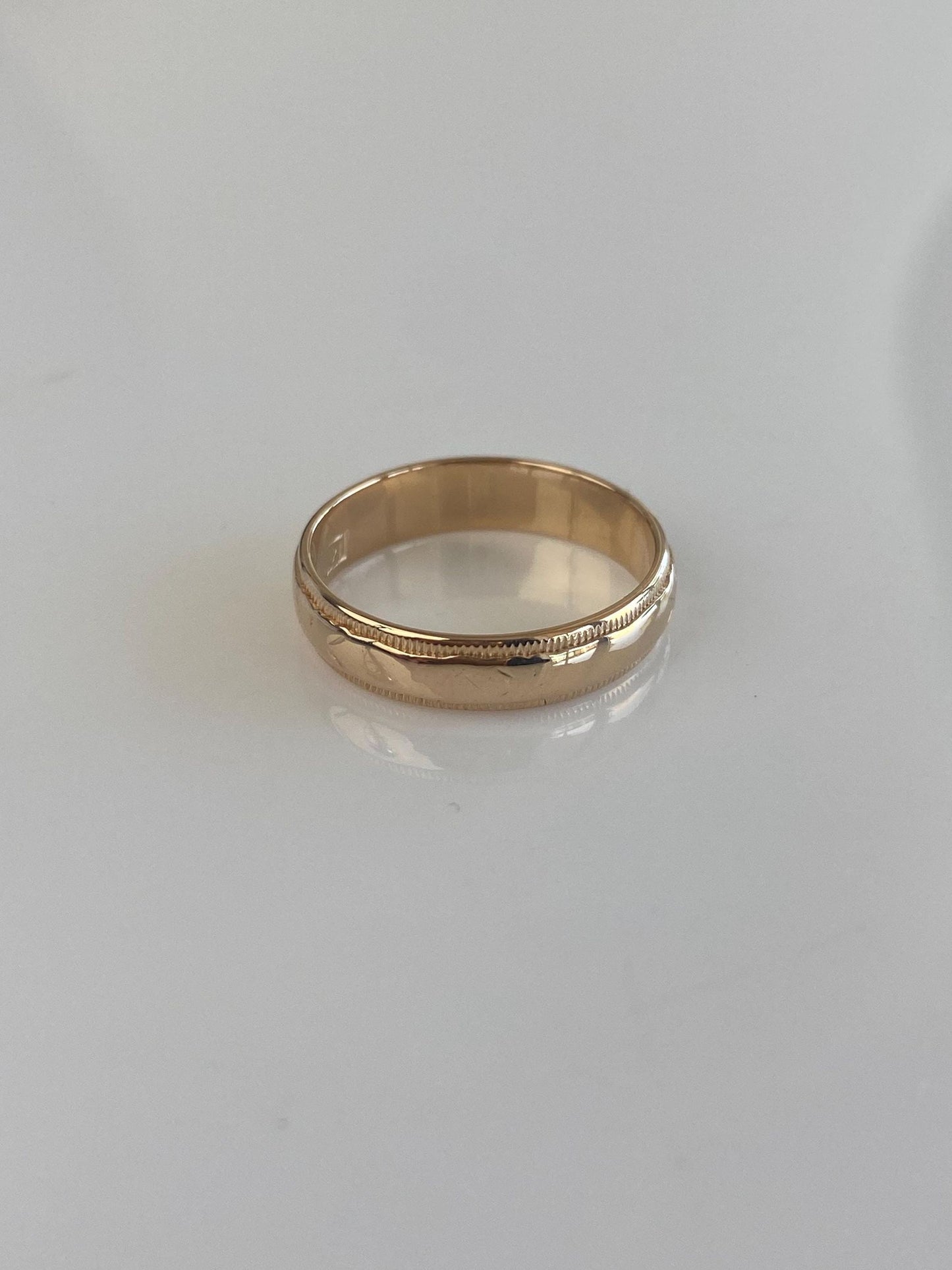 Vintage Solid 14k Yellow Gold Milgrain Ring Band - Size 6.5